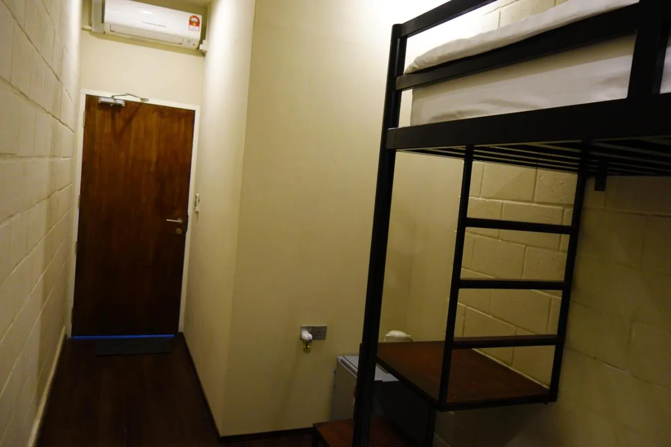 Photo of the whole room in AE Semporna Guesthouse 极潜旅店