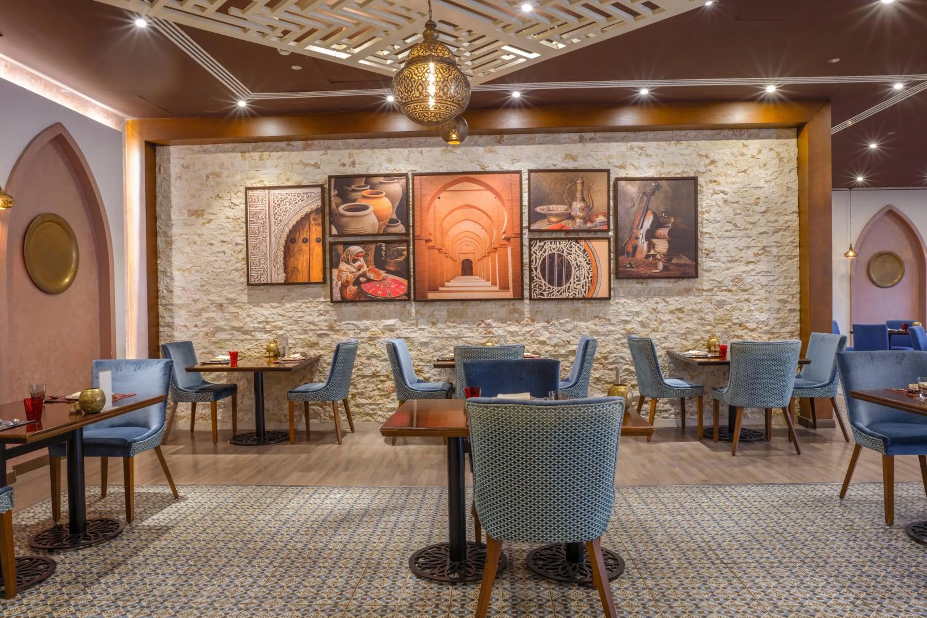 Restaurant/places to eat in Triumph Luxury Hotel