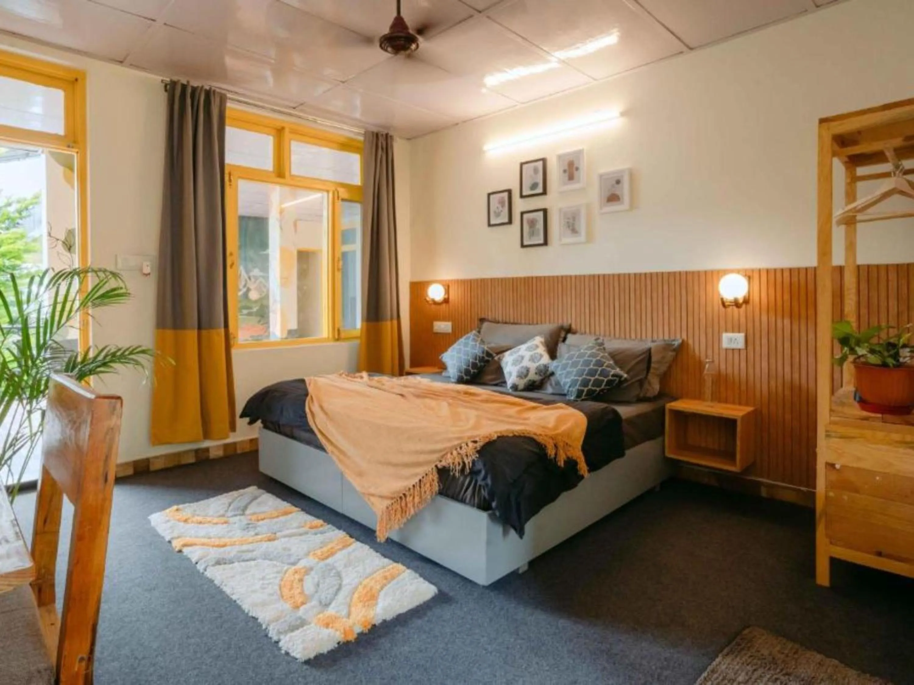 Bed in The Hosteller Bir