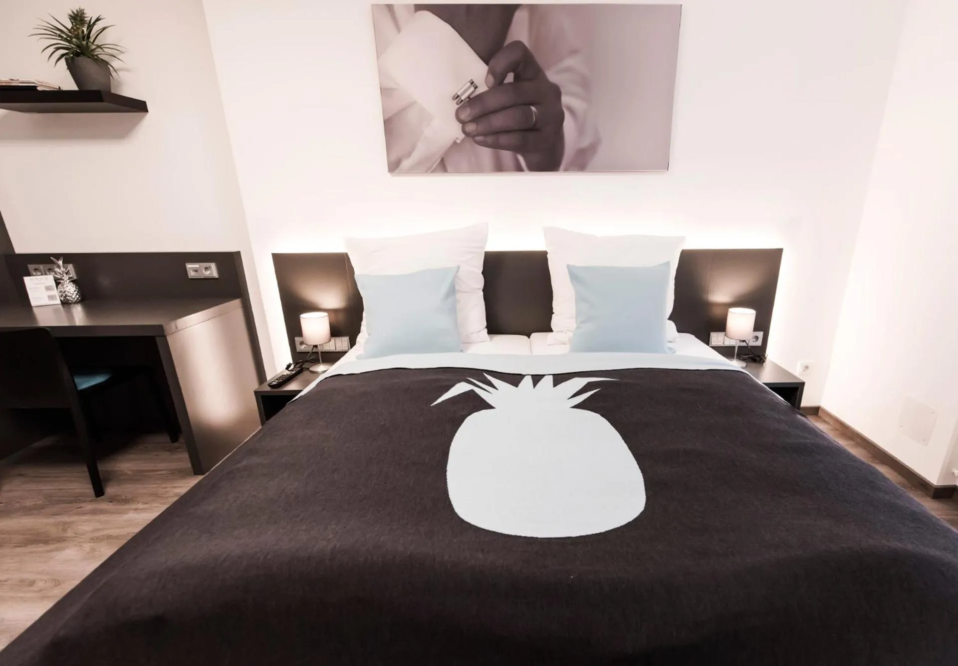 Bedroom, Bed in Mood contemporary living