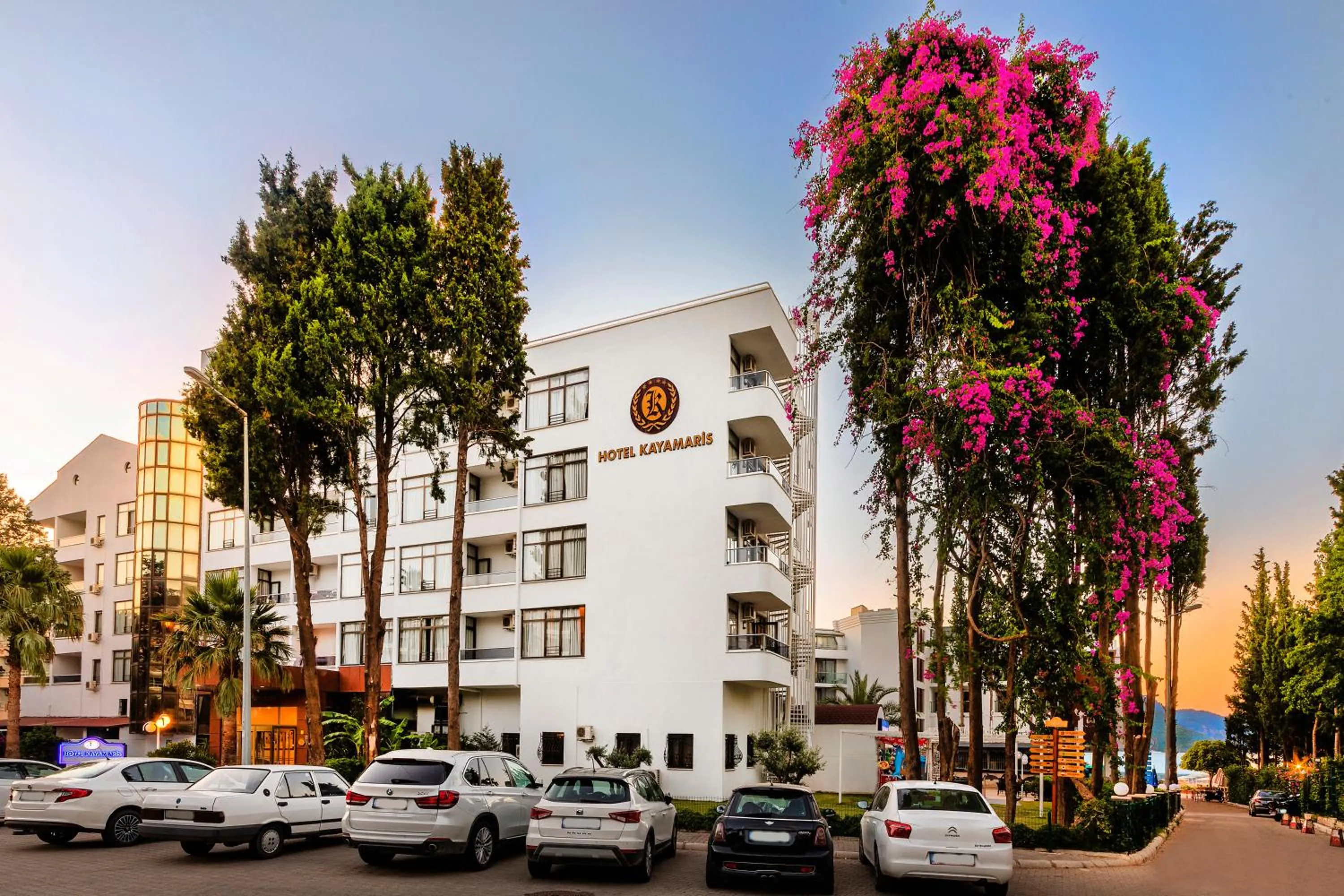 Property building in Kayamaris Hotel