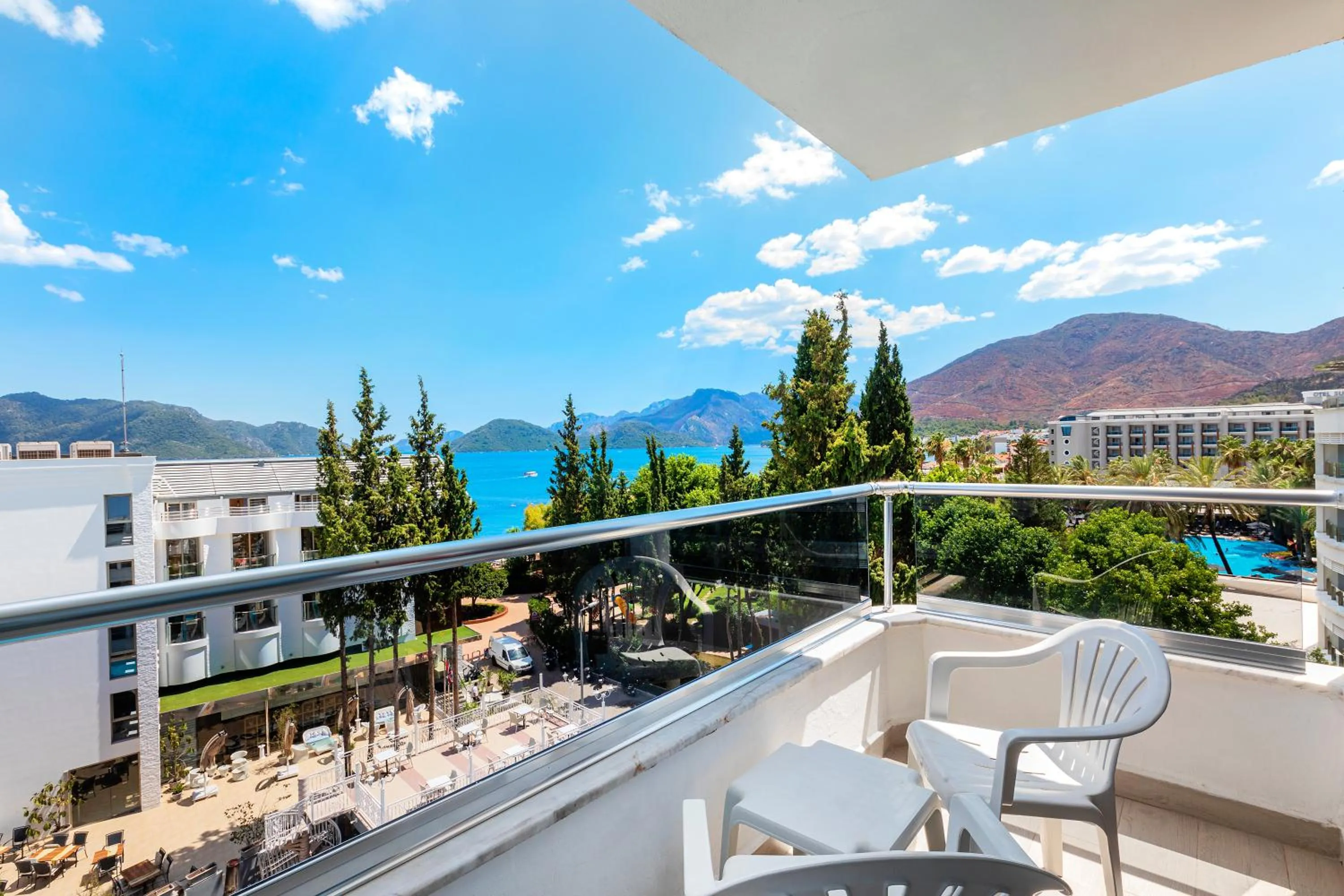 Balcony/Terrace in Kayamaris Hotel