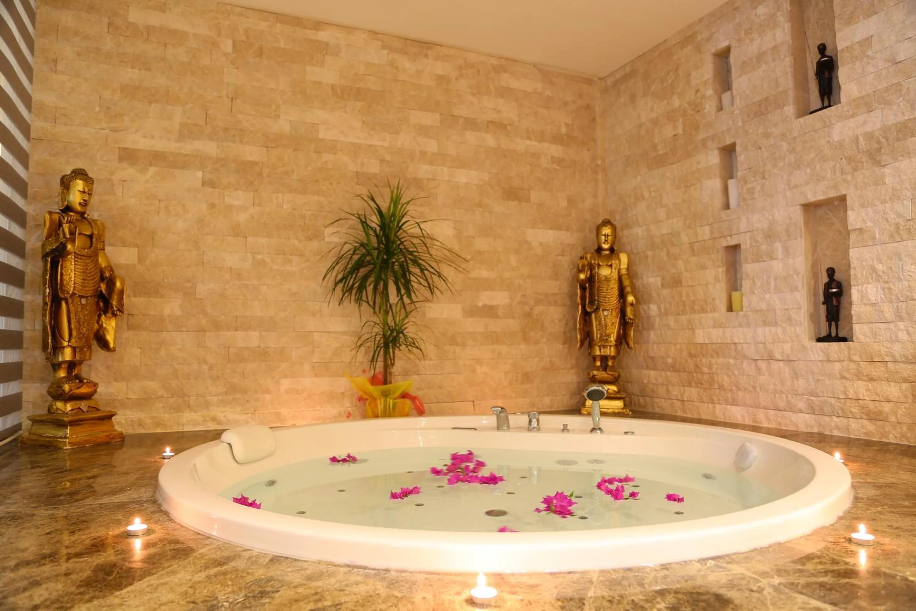 Spa and wellness centre/facilities in Kayamaris Hotel