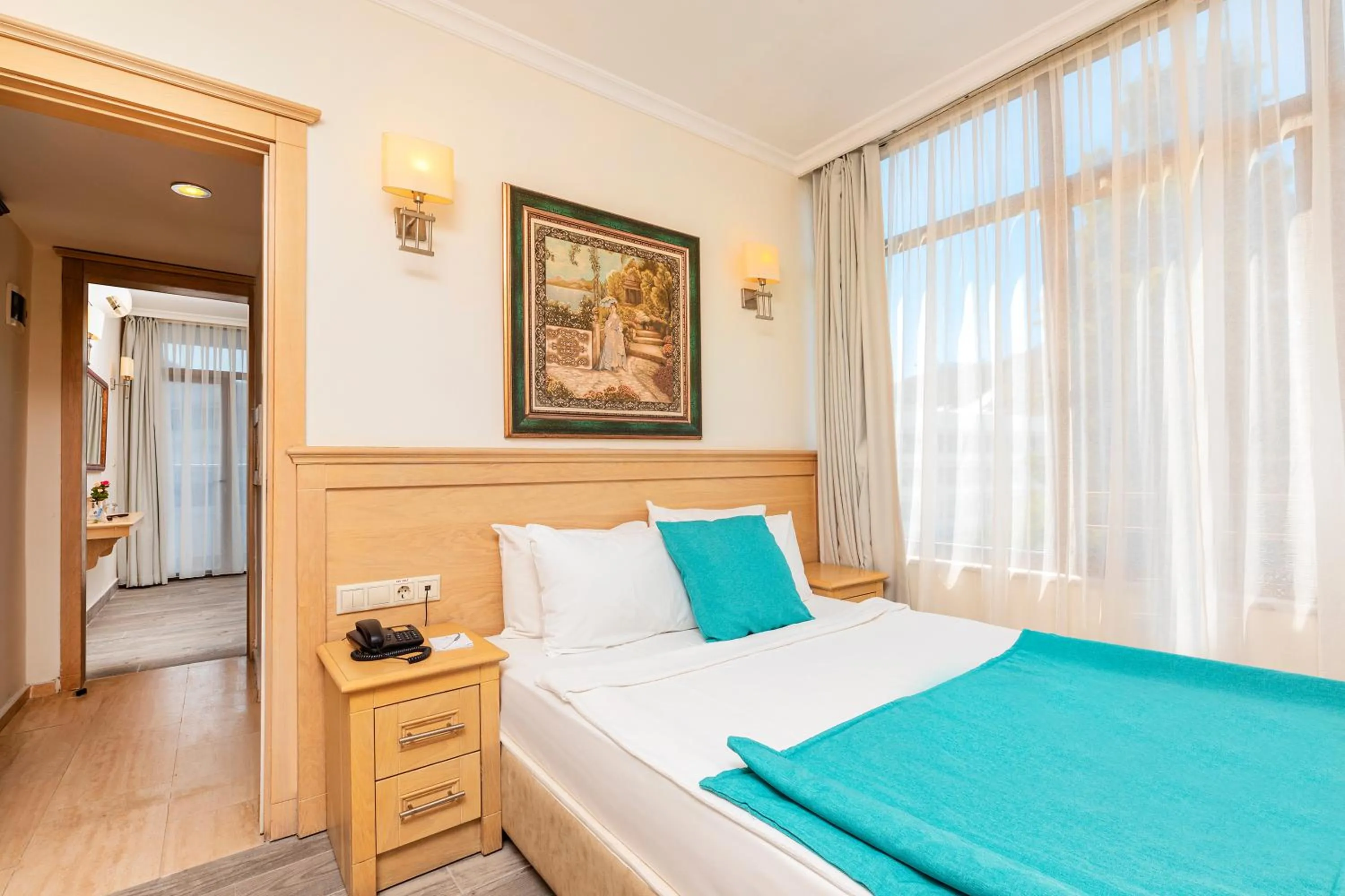 Photo of the whole room, Bed in Kayamaris Hotel