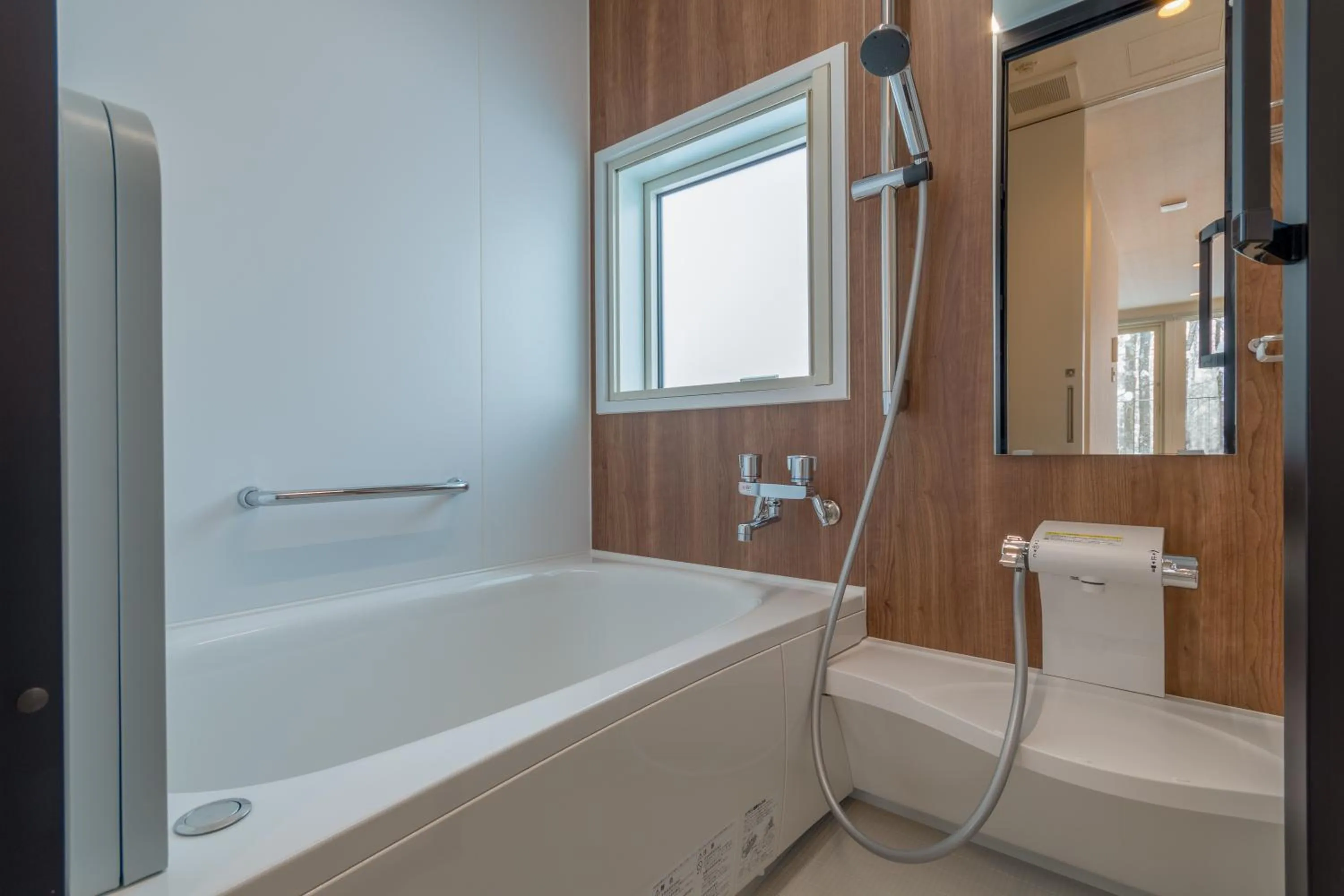 Bathroom in ROKU by H2 Life