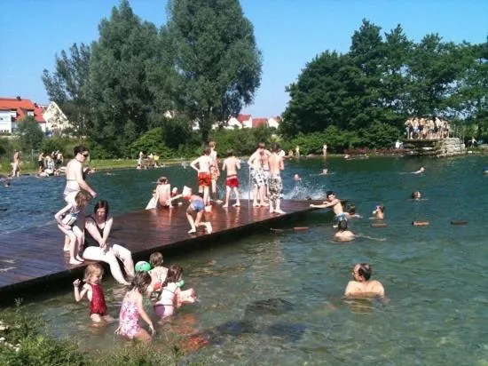 People in Hotel und Cafe Paso