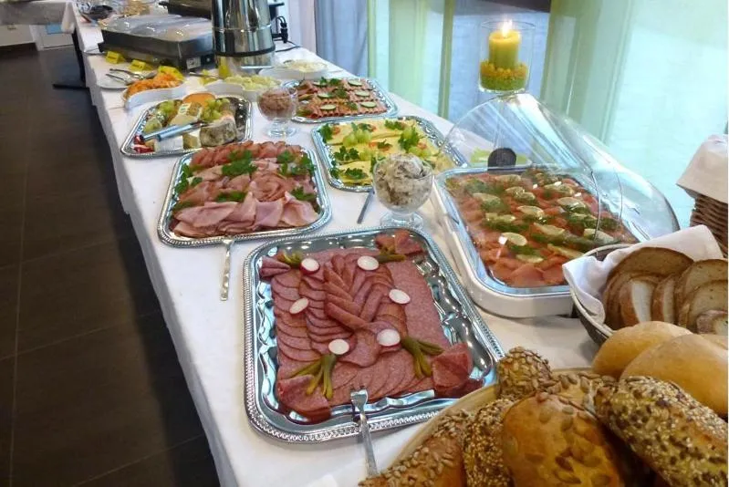 Food in Hotel und Cafe Paso