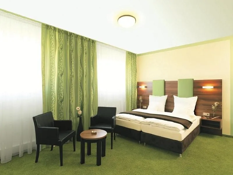 Photo of the whole room, Bed in Hotel und Cafe Paso