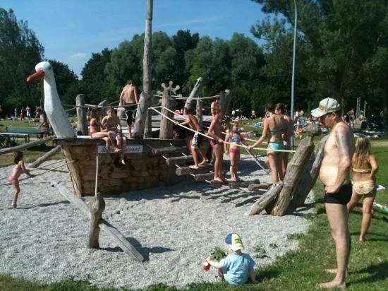 People in Hotel und Cafe Paso