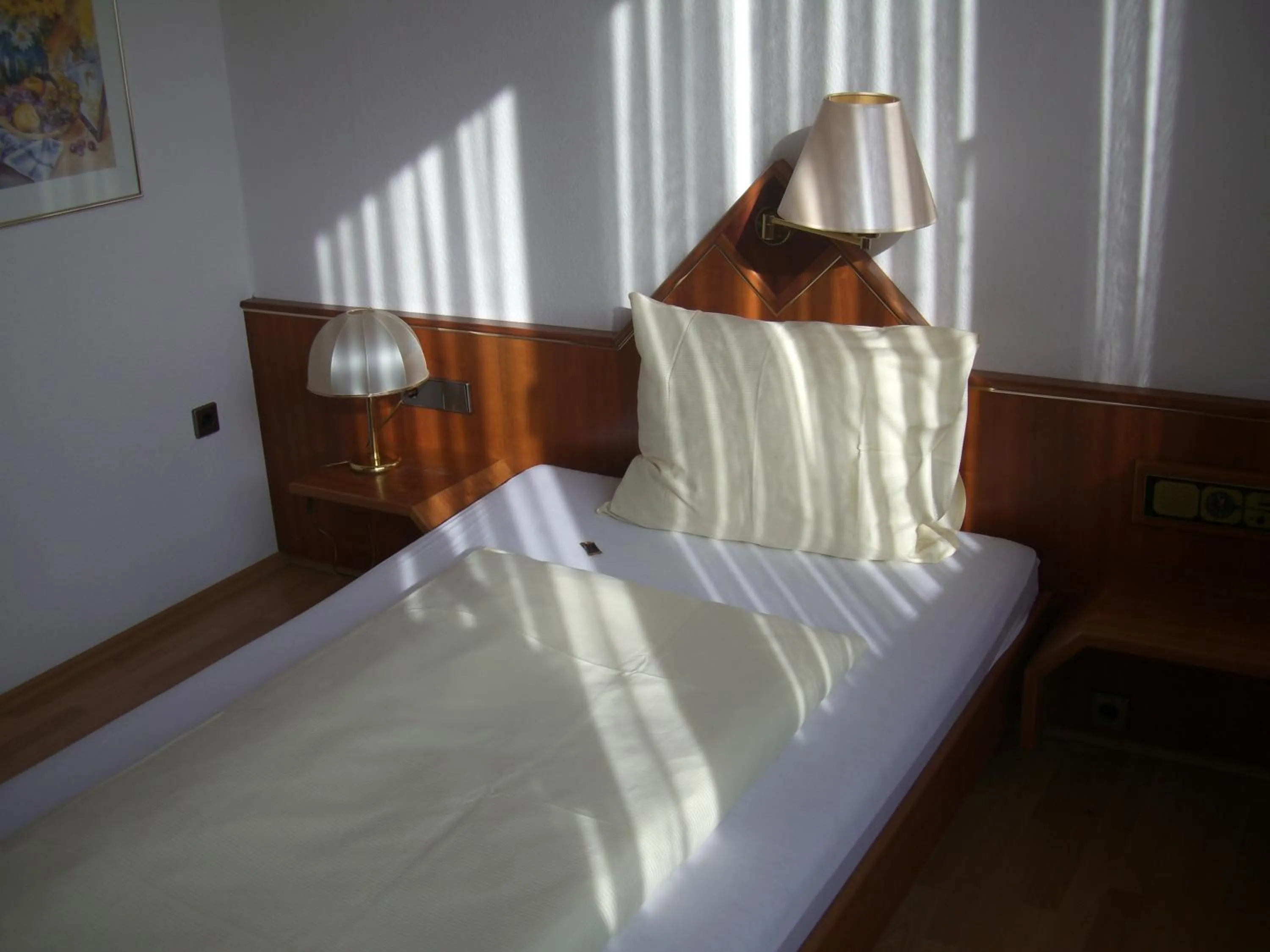 Bed in Hotel Altbacher Hof