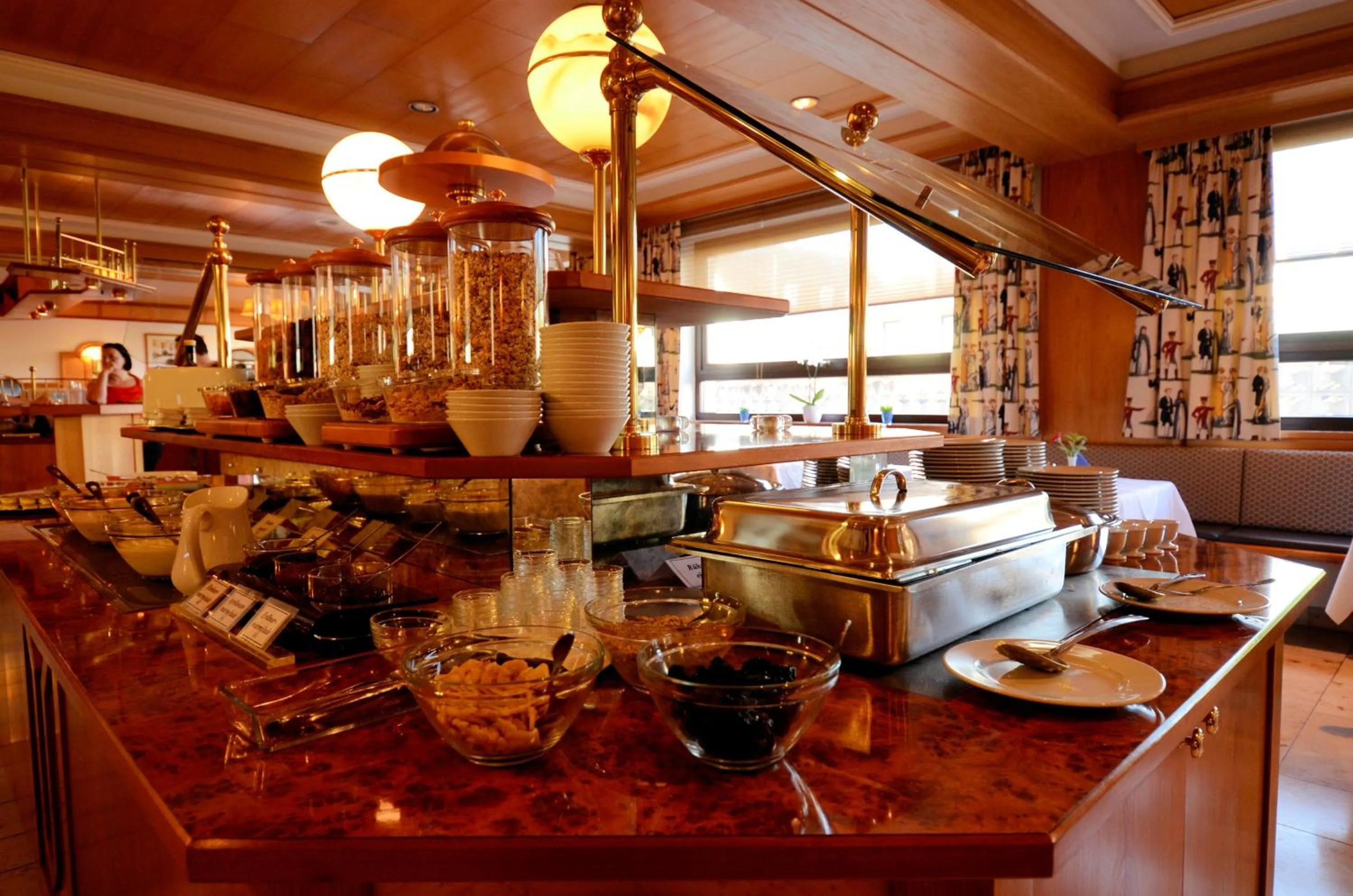 Buffet breakfast in Hotel Altbacher Hof