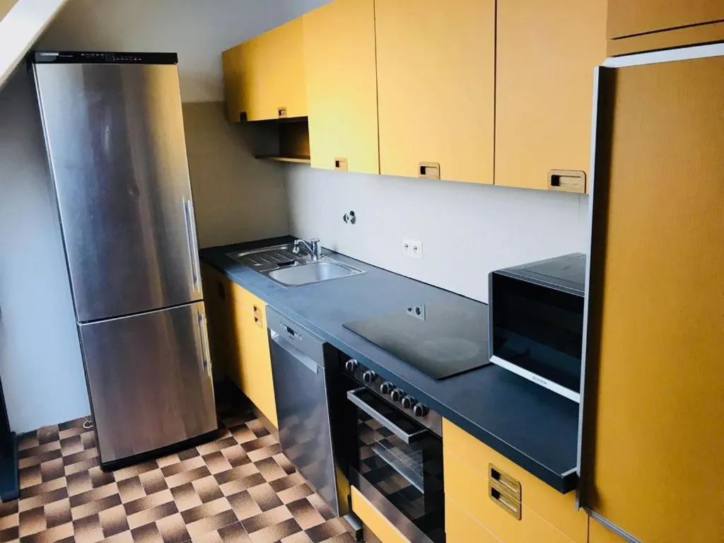 Kitchen or kitchenette in Hotel Altbacher Hof