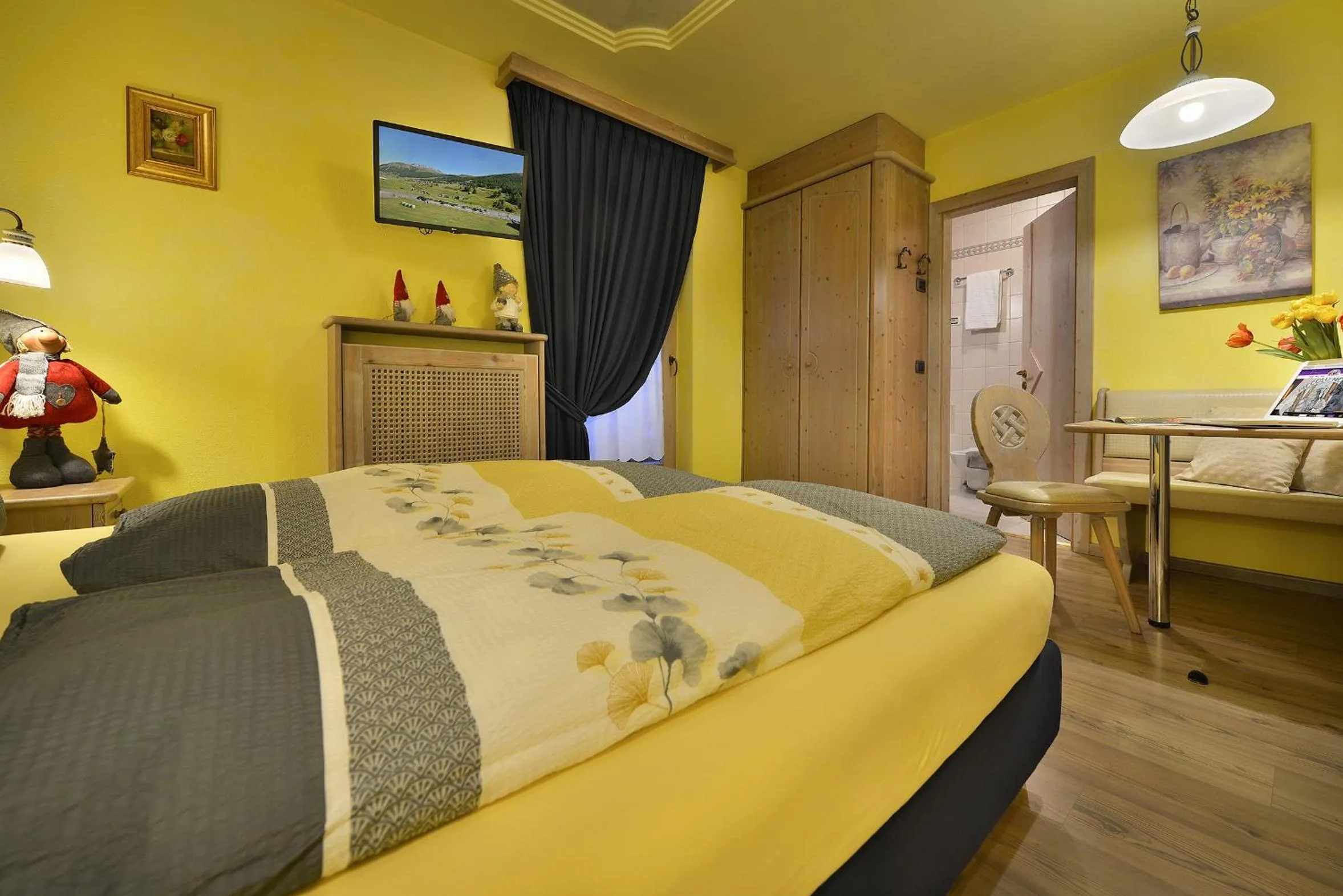 Bed in Hotel Piccolo Mondo