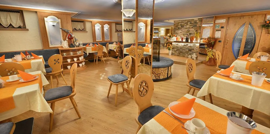 Breakfast in Hotel Piccolo Mondo