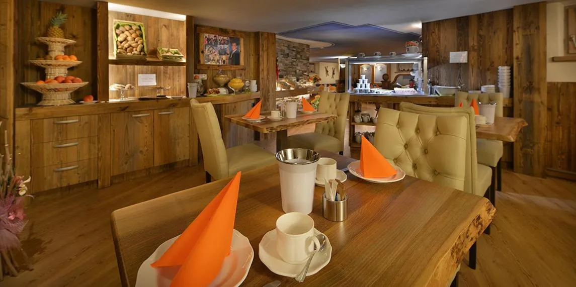 Breakfast in Hotel Piccolo Mondo