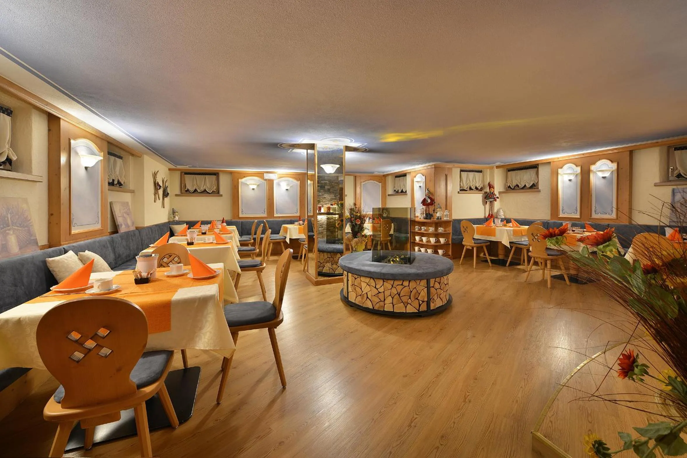 Buffet breakfast in Hotel Piccolo Mondo