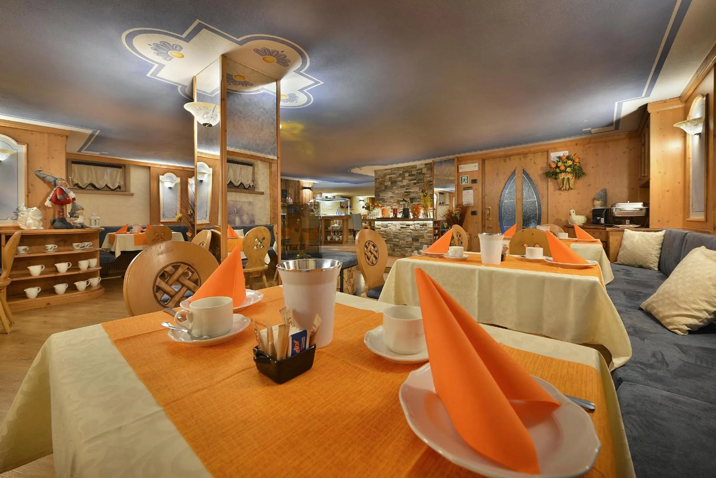 Breakfast in Hotel Piccolo Mondo