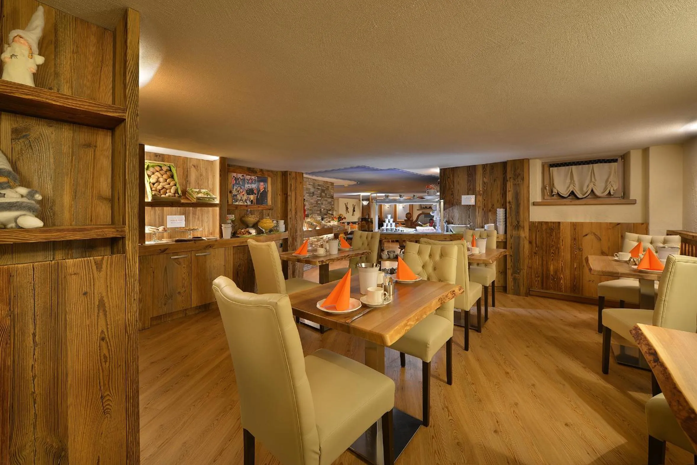 Breakfast in Hotel Piccolo Mondo