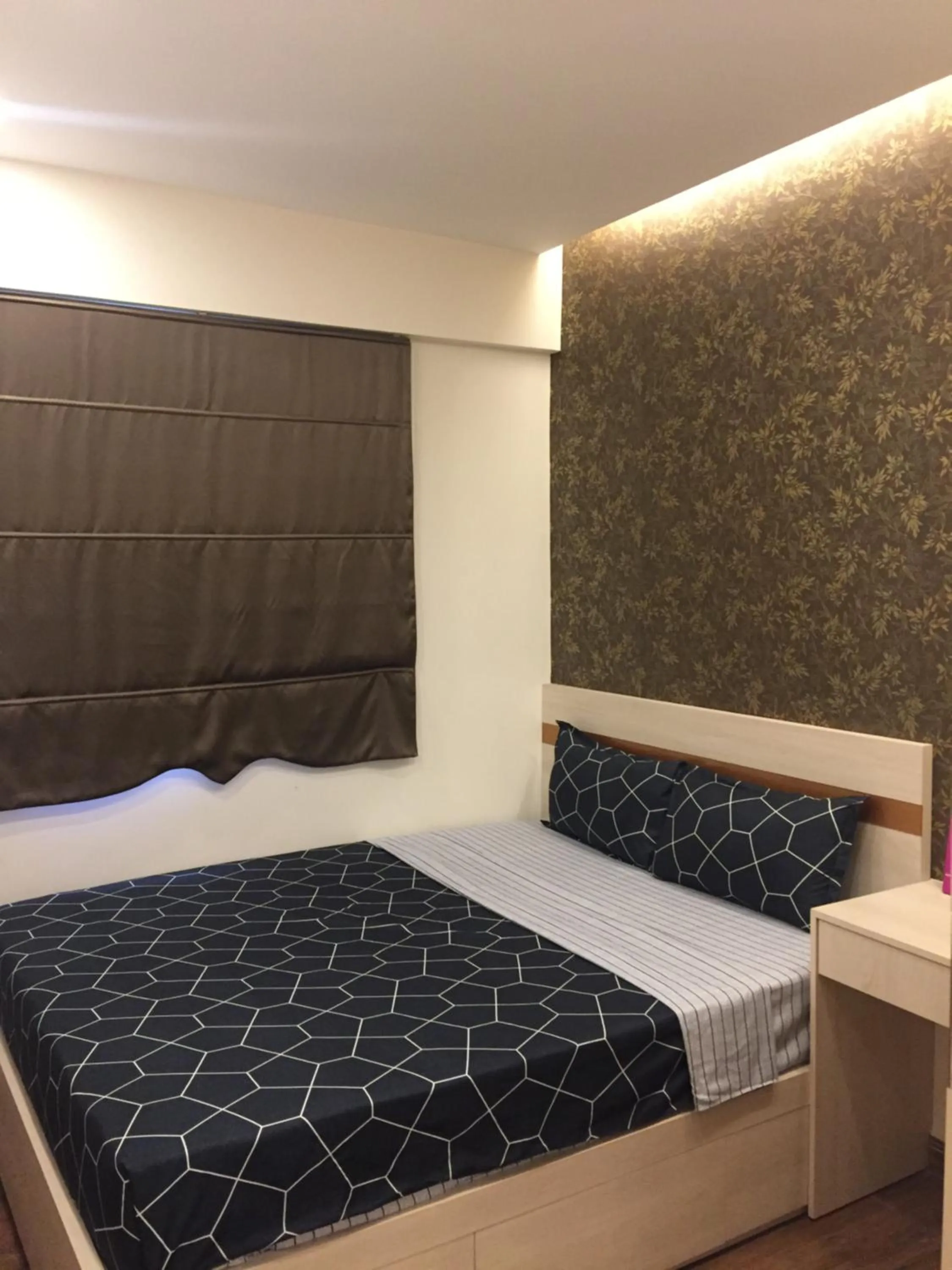 Bed in Scenic Valley Marvel