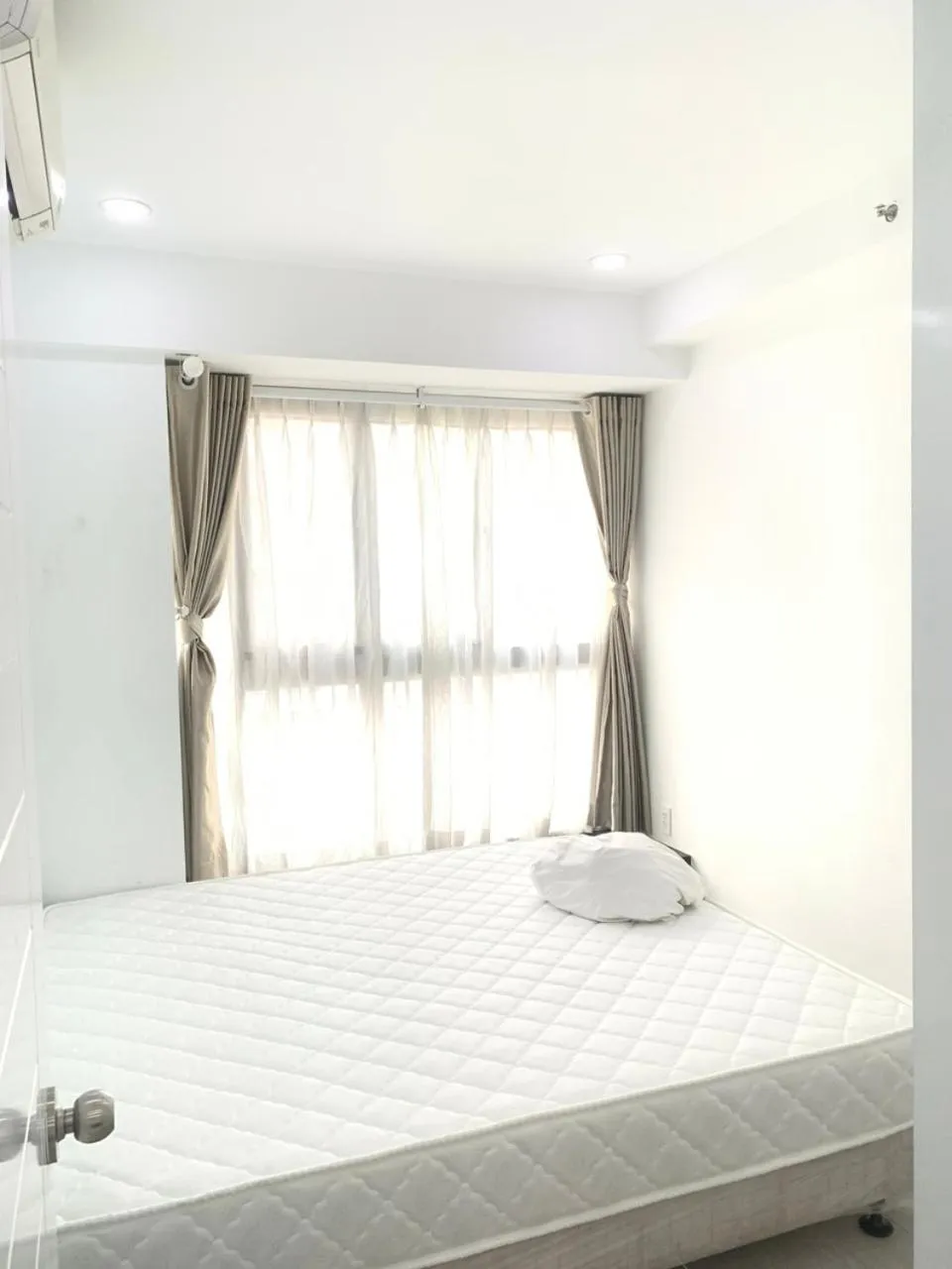 Bedroom, Bed in Scenic Valley Marvel