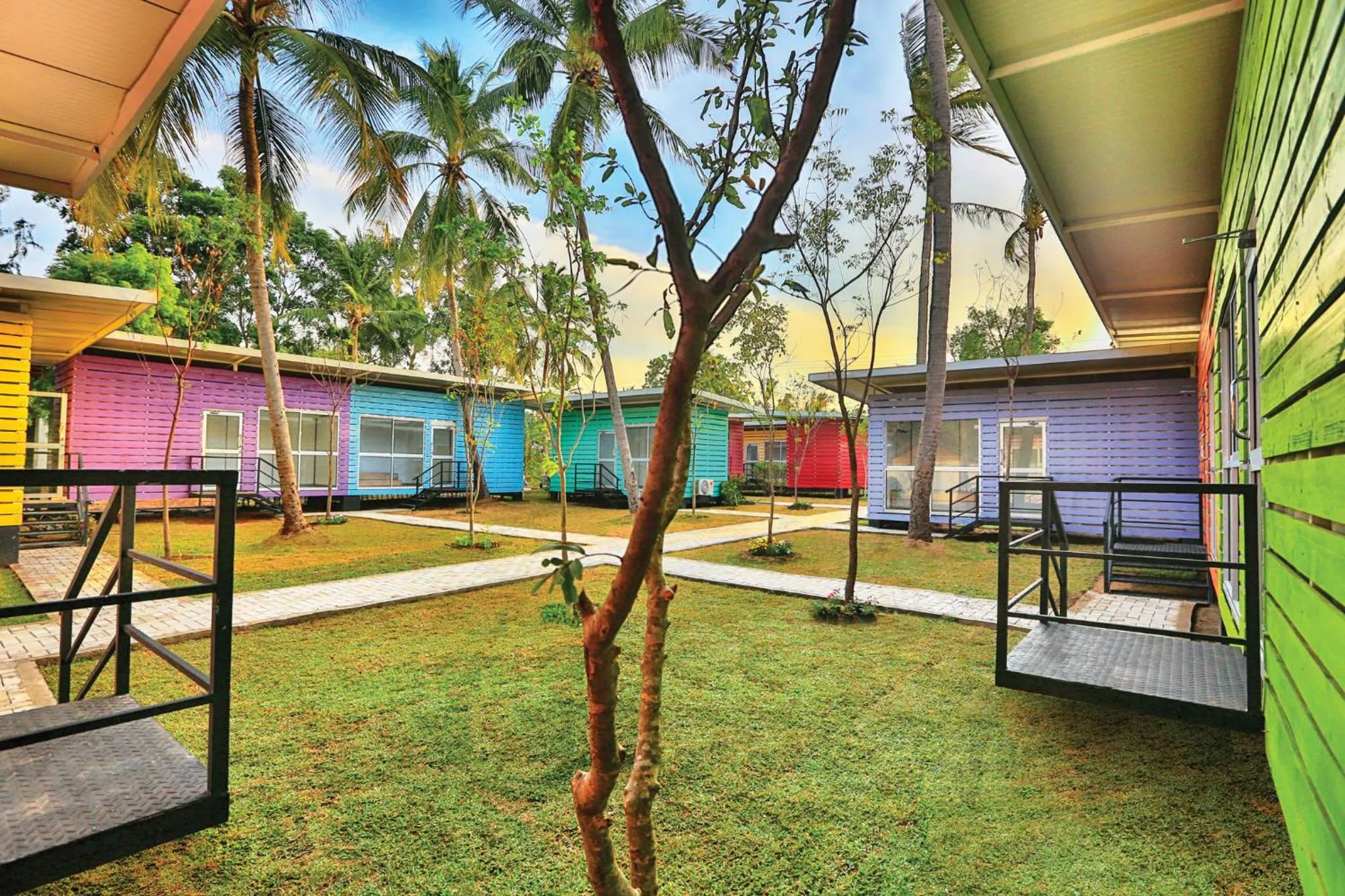 Garden in Arugambay PodBay