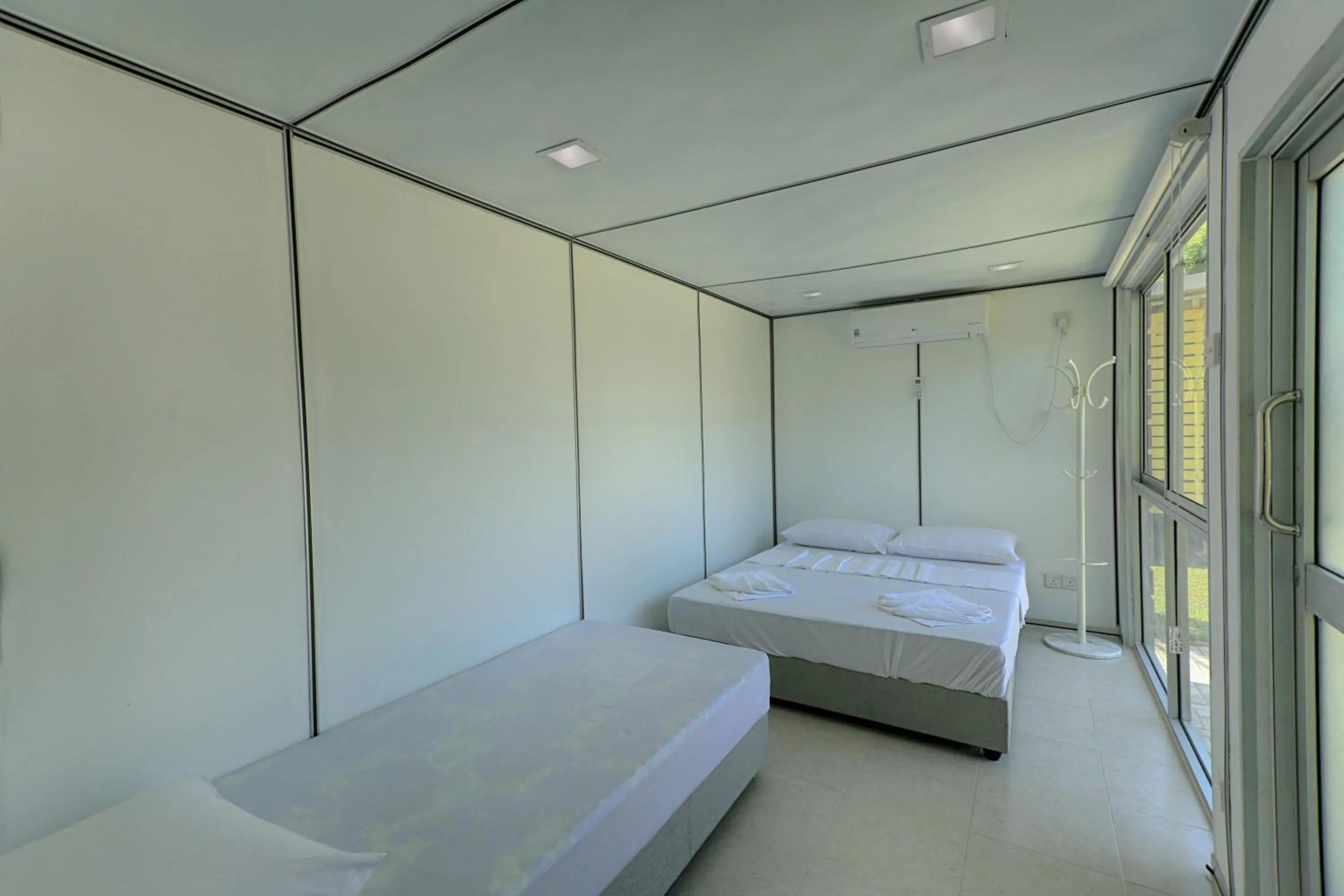 Bedroom, Bed in Arugambay PodBay