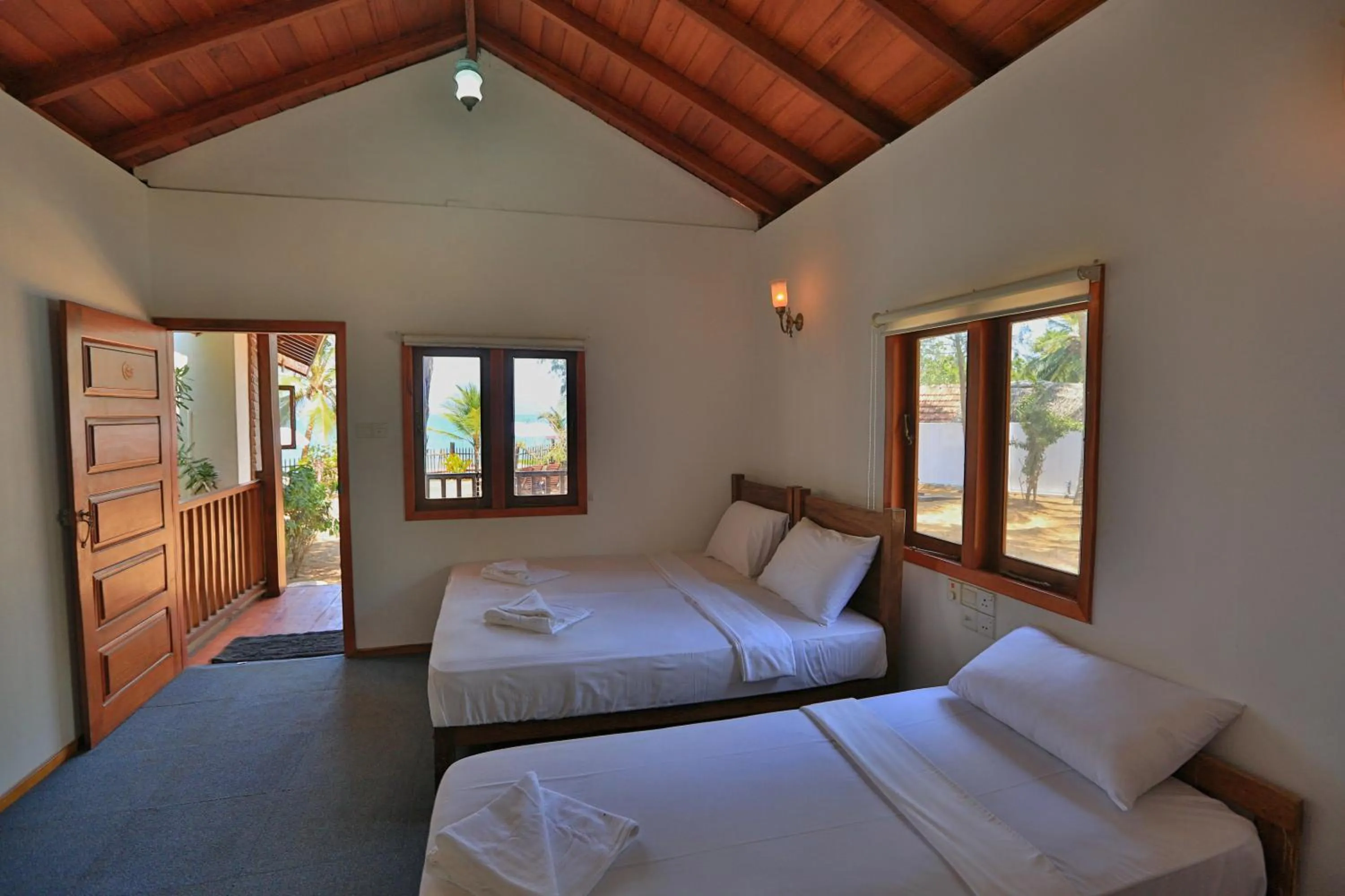 Bedroom, Bed in Arugambay PodBay