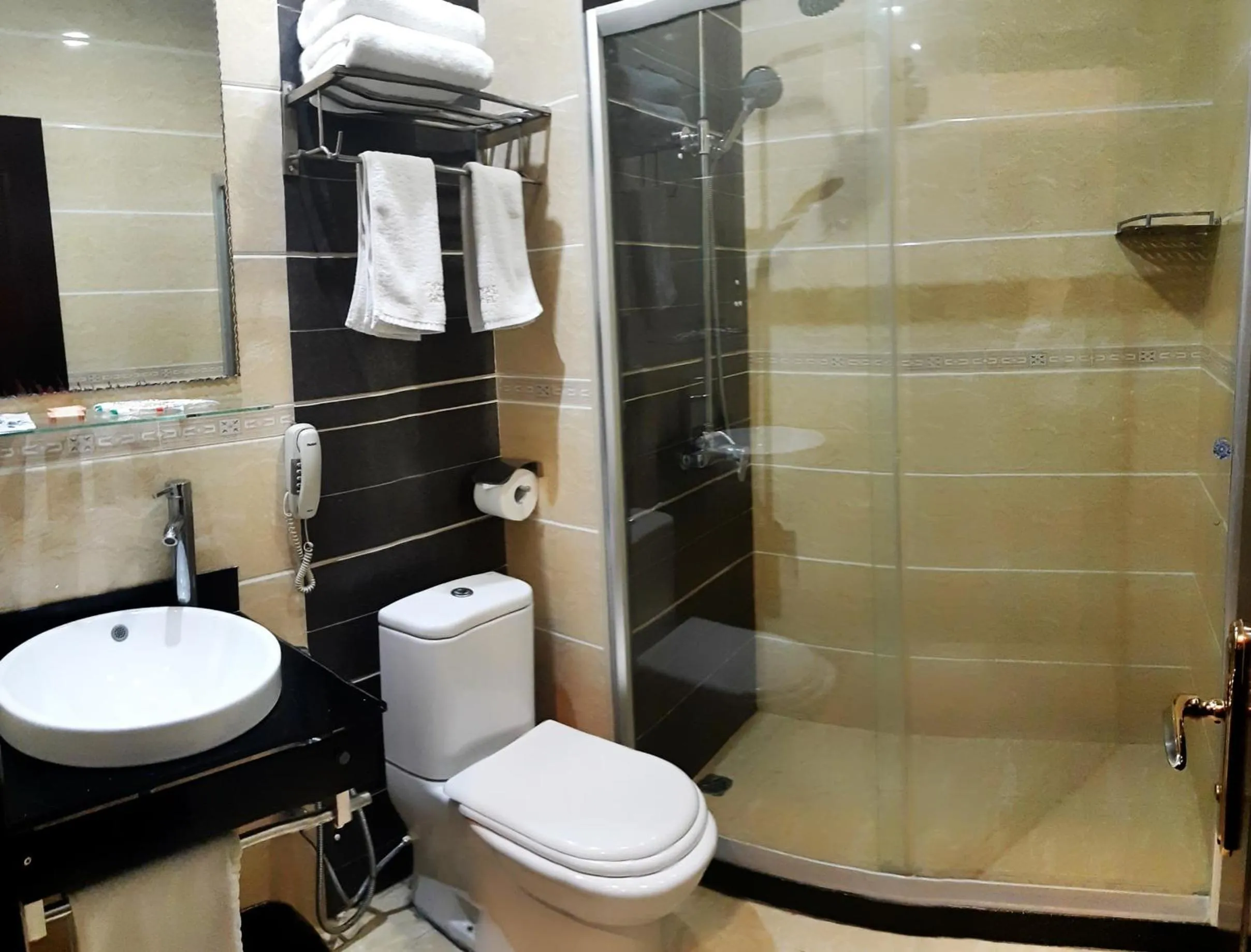 Shower in Royal Hotel