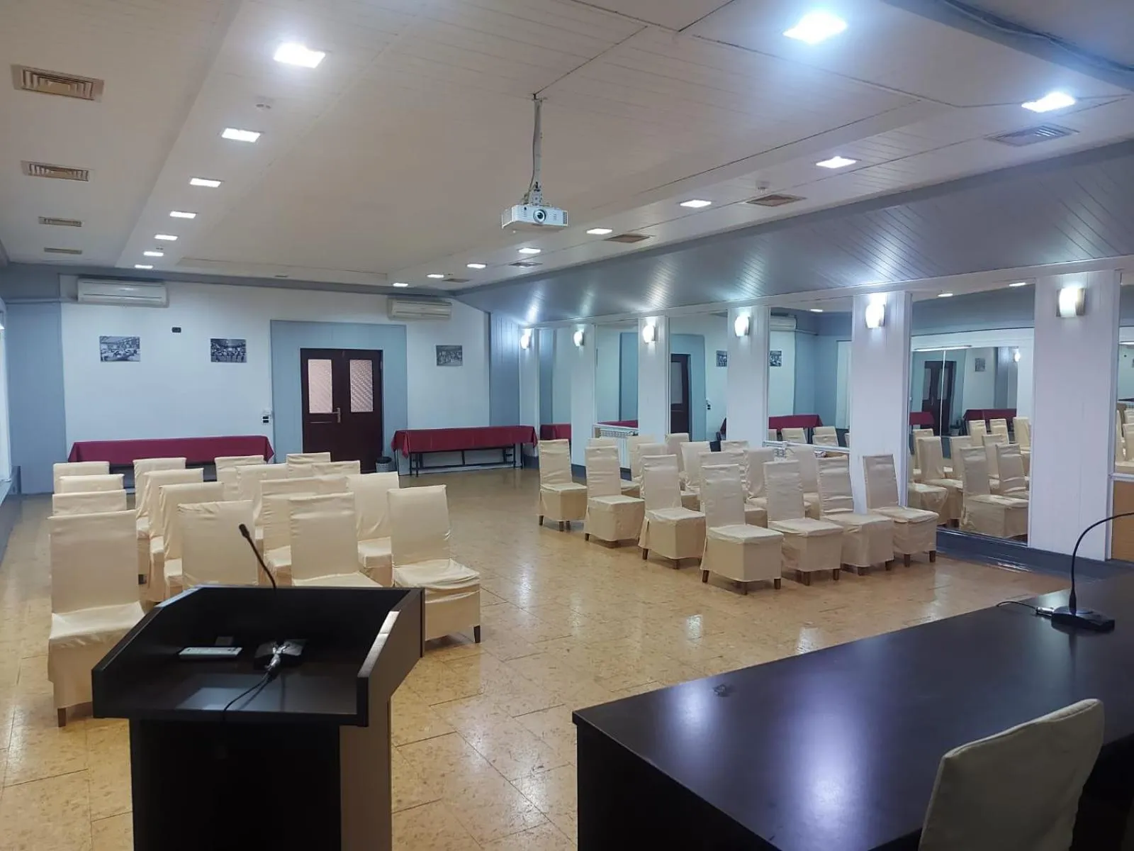 Meeting/conference room in Royal Hotel