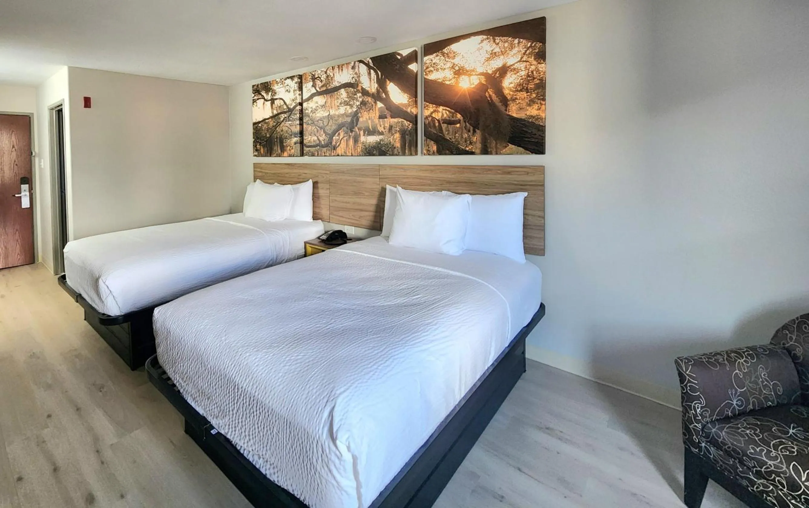 Bedroom, Bed in Days Inn by Wyndham Lafayette Scott