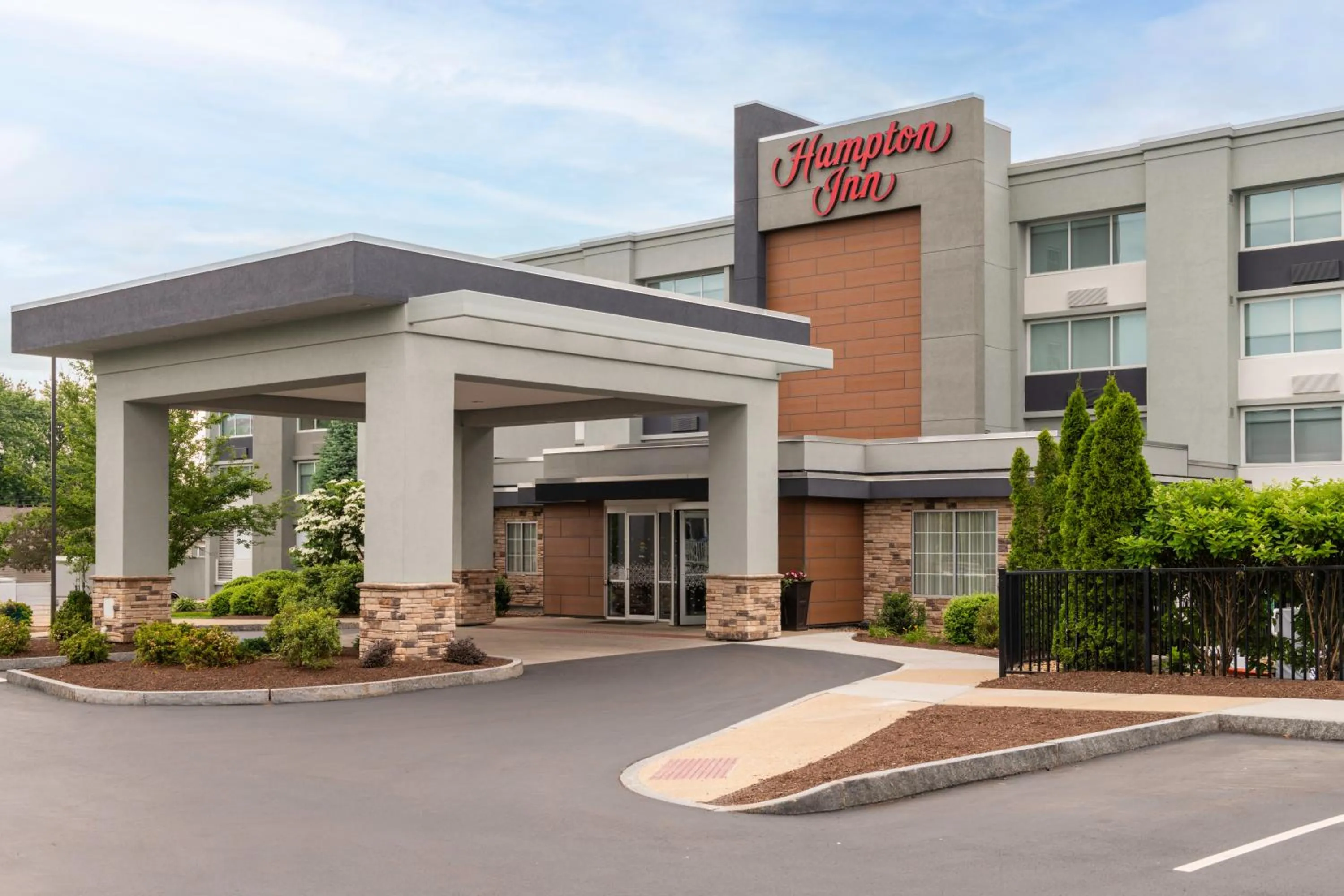 Property building in La Quinta by Wyndham Manchester