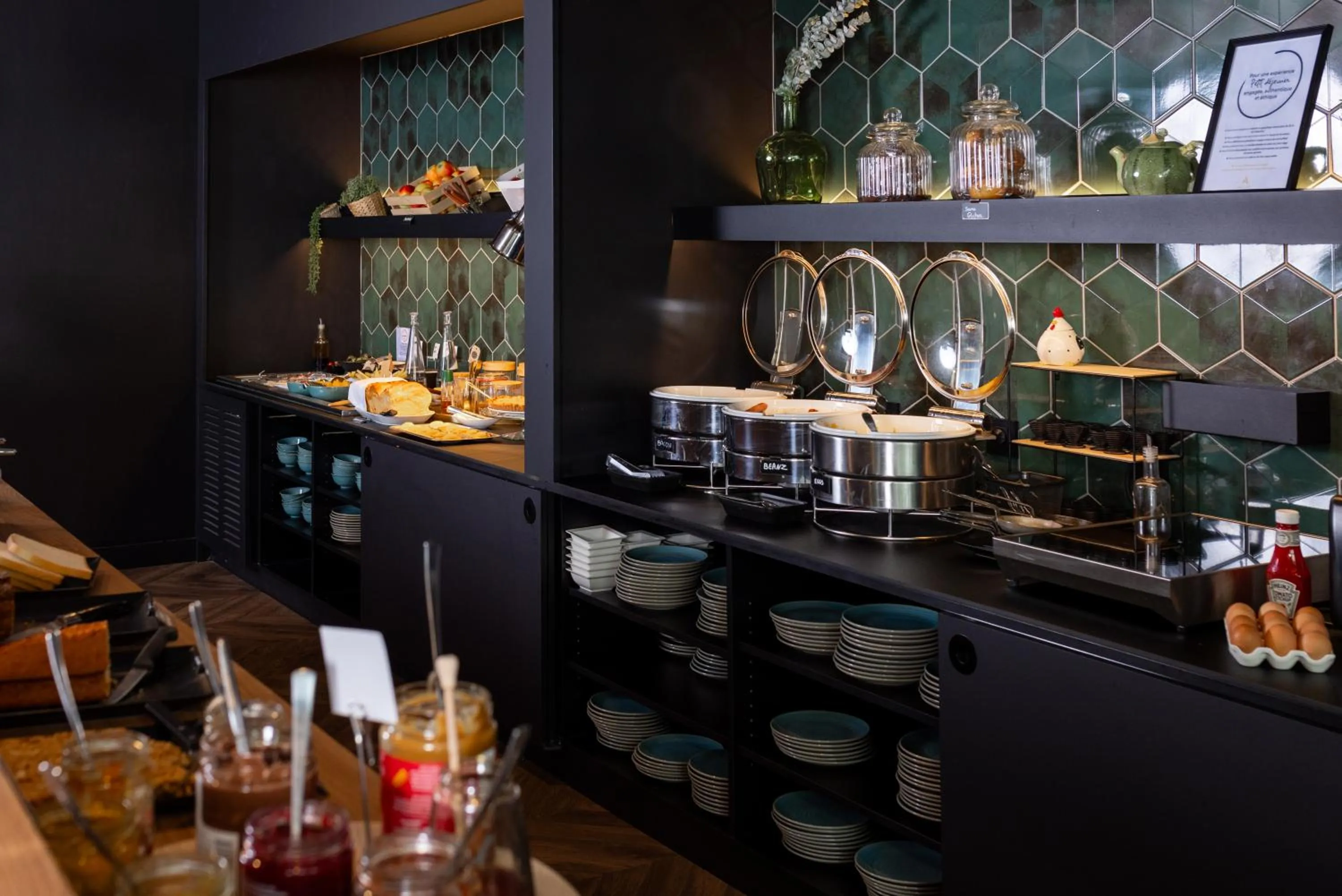 Breakfast in Mercure Valenciennes Centre