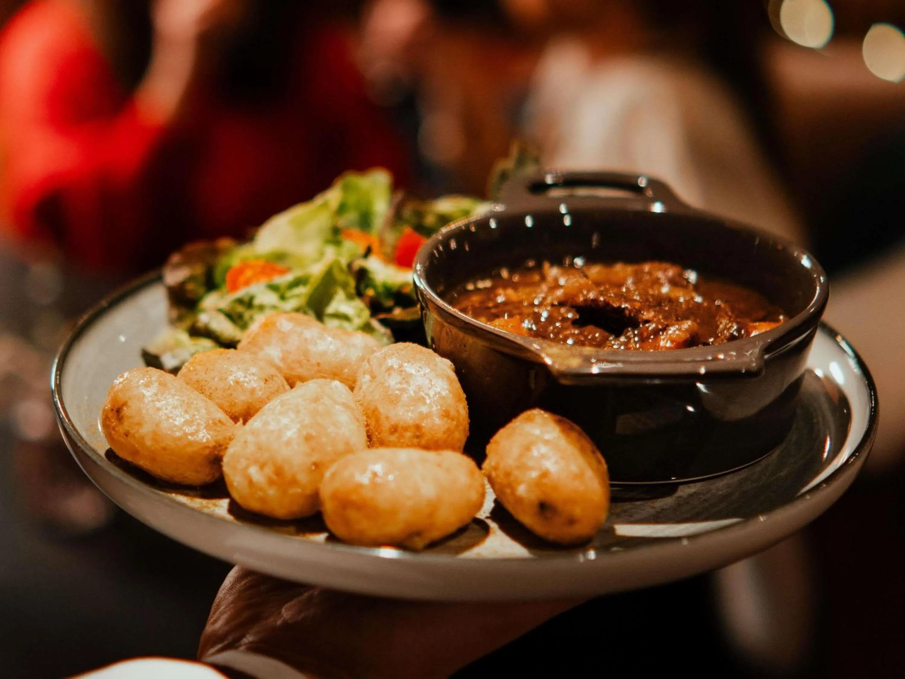 Lounge or bar in Mercure Valenciennes Centre