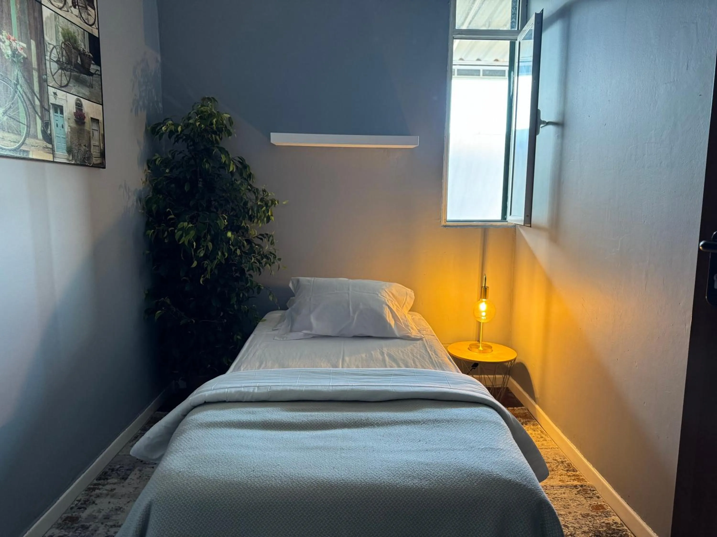 Bed in Residencial Funchal