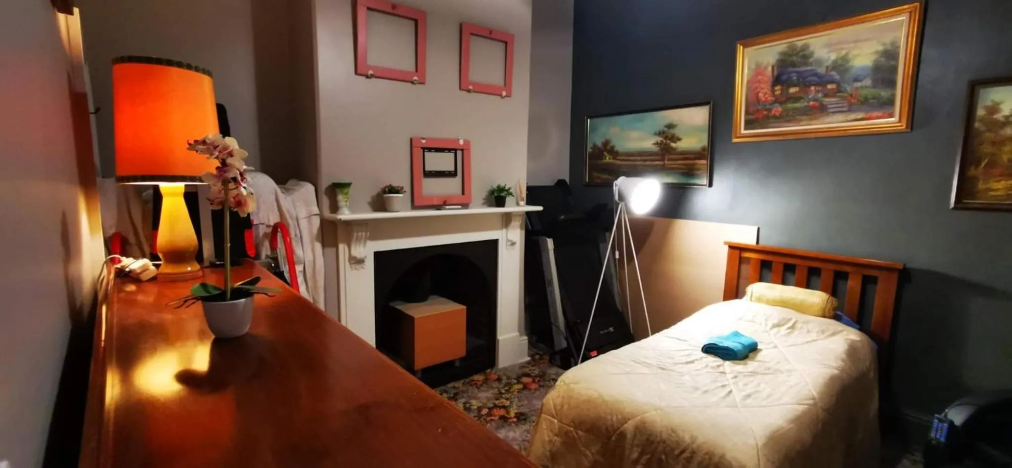 Bed in Vagabond Historic