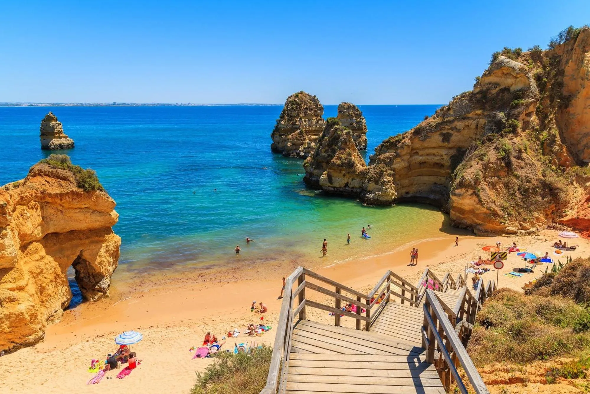 Beach in Casa dos Ninos