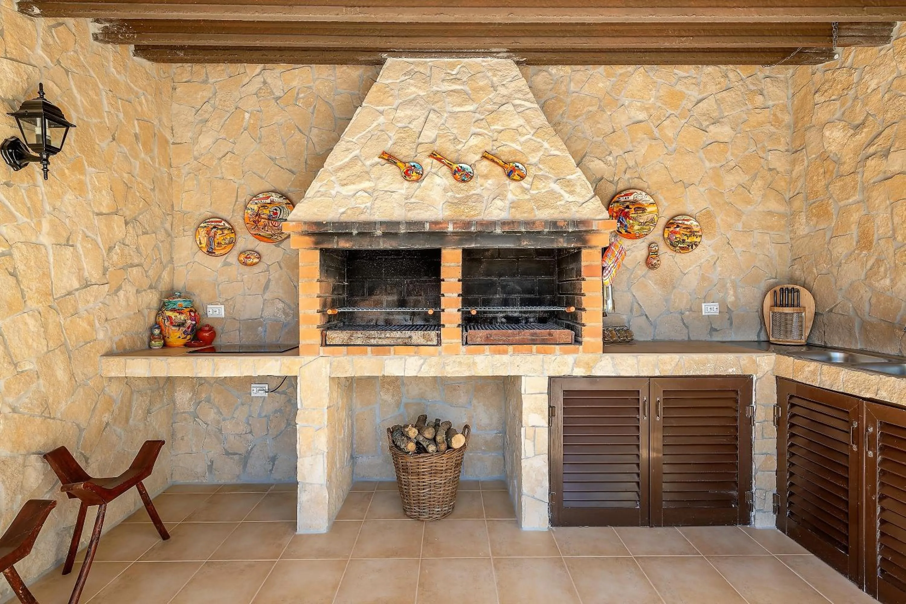 BBQ facilities in Casa dos Ninos