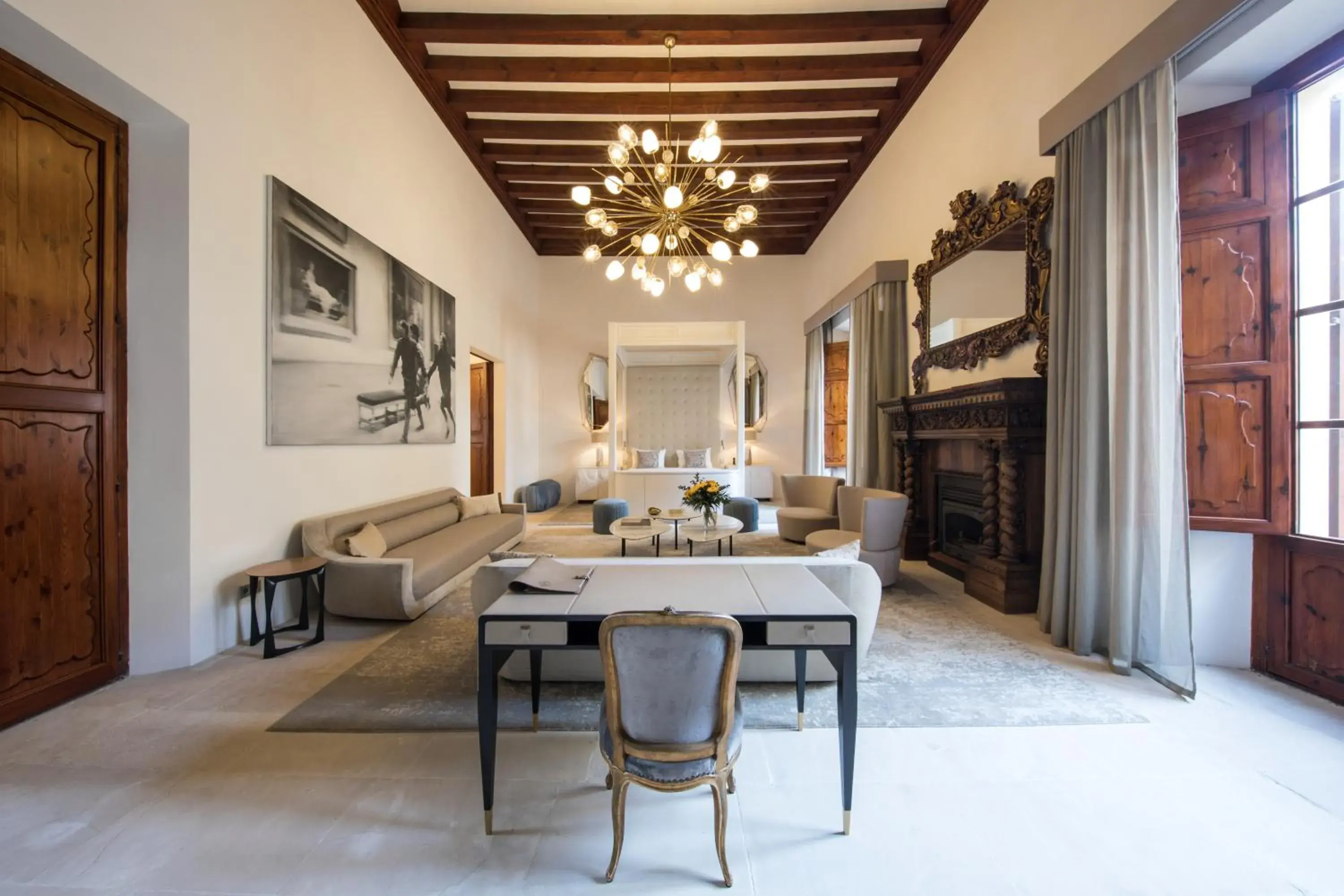 Deluxe Suite in Palacio Can Marqués by Puro Deluxe Suite in Palacio Can Marqués by Puro