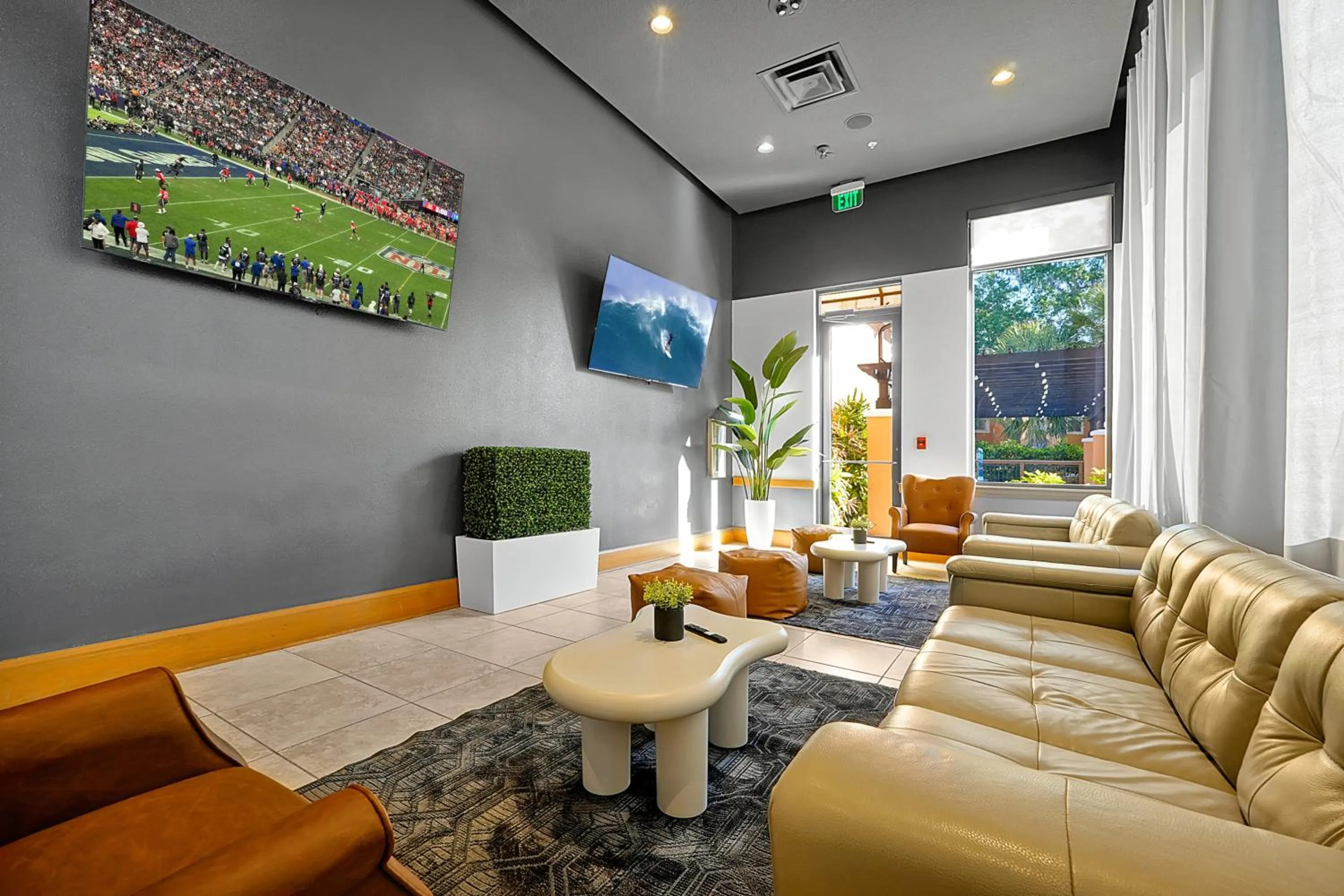 Restaurant/places to eat in Regal Oaks Resort Vacation Townhomes by IDILIQ