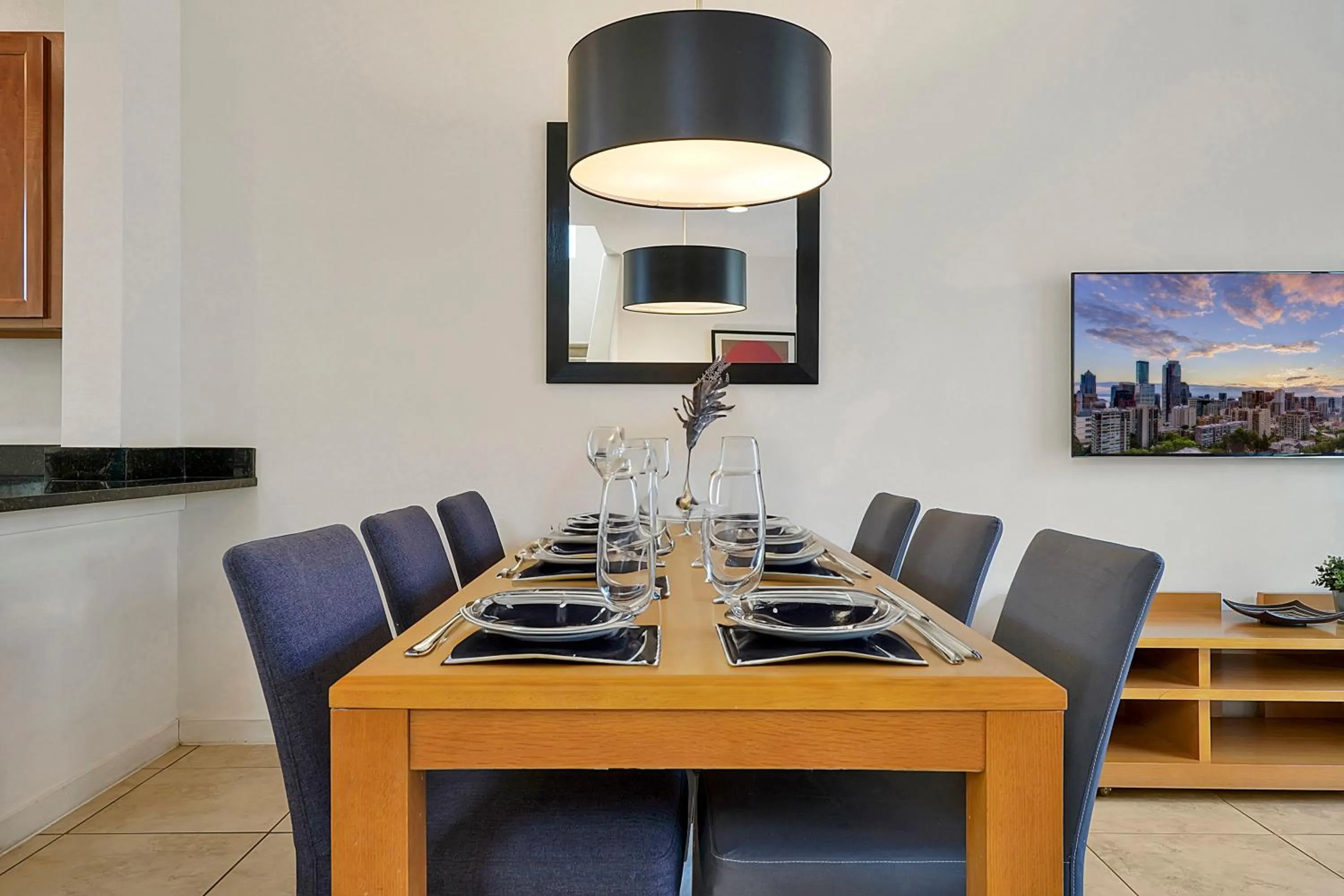 Seating area in Regal Oaks Resort Vacation Townhomes by IDILIQ