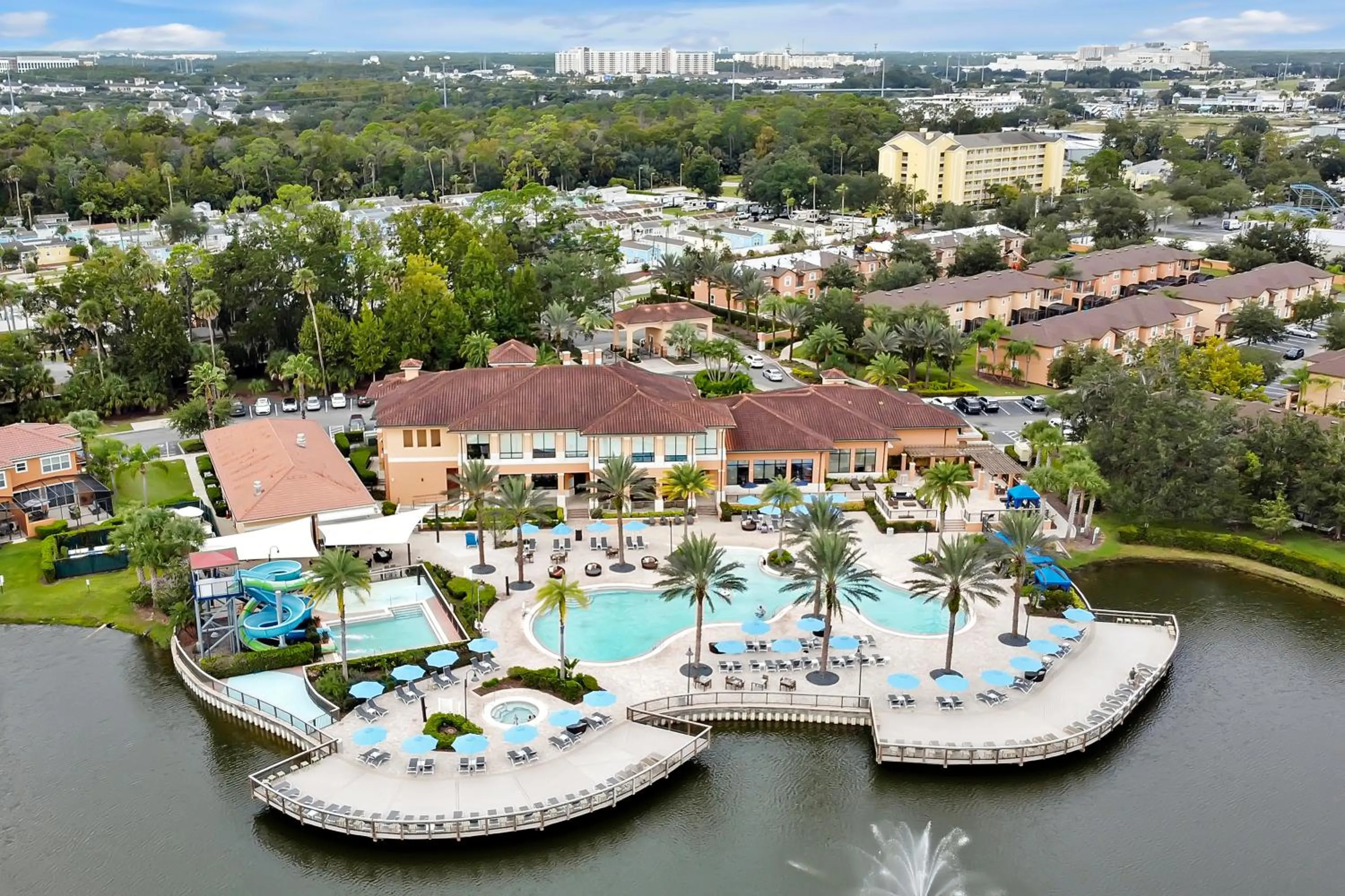 Property building, Bird's-eye View in Regal Oaks A Clc World Resort - Kissimmee