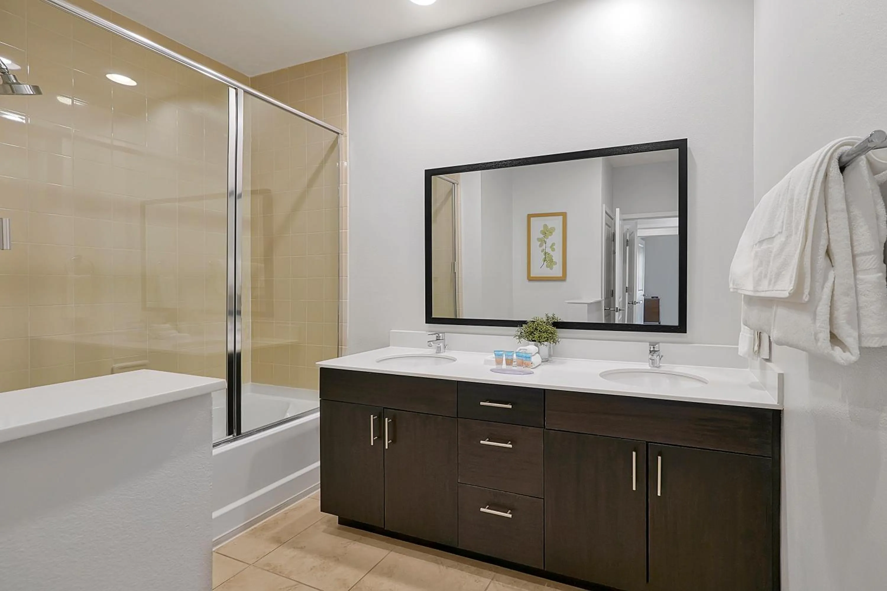 Shower in Regal Oaks Resort Vacation Townhomes by IDILIQ