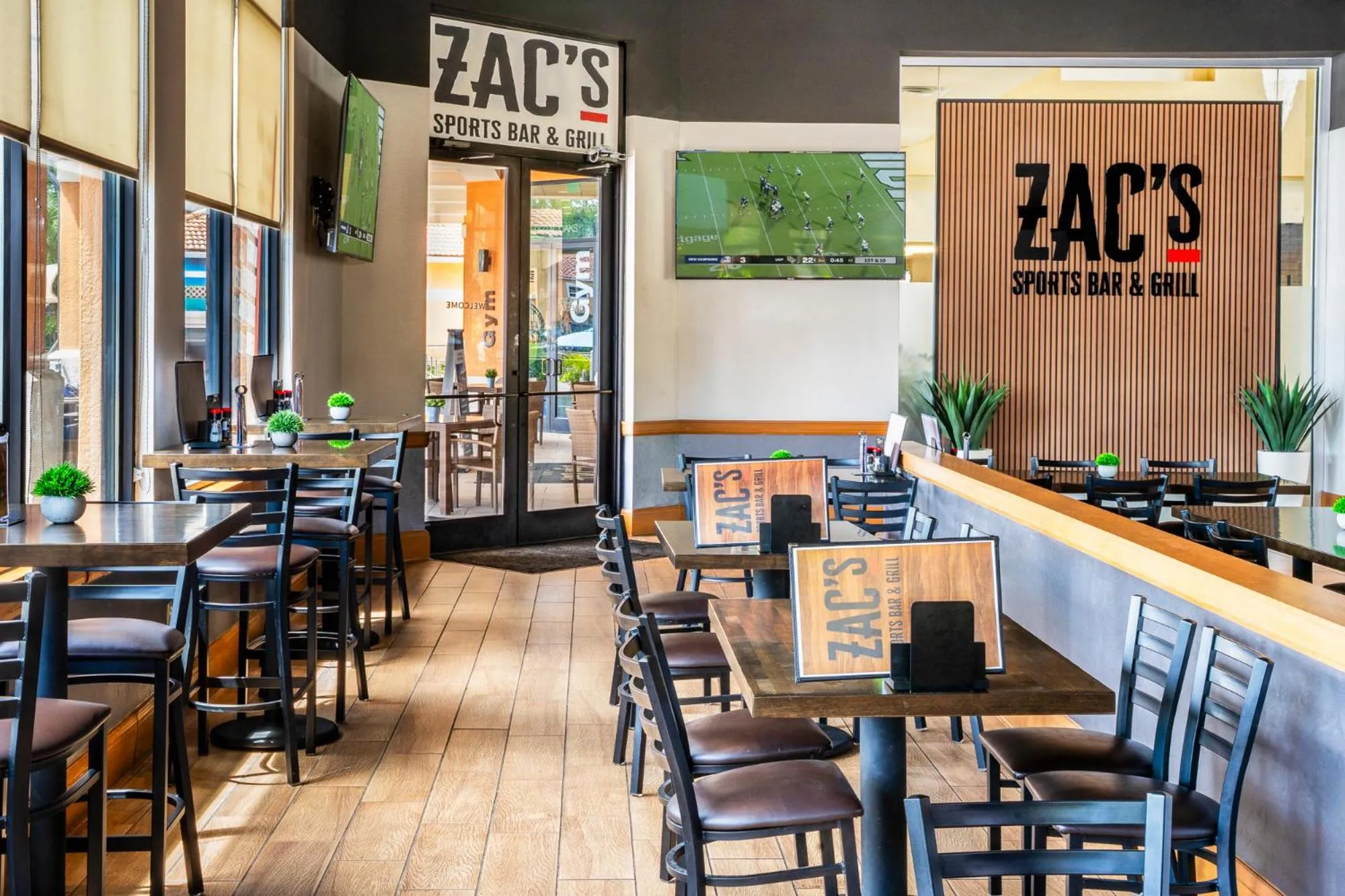 Restaurant/places to eat in Regal Oaks Resort Vacation Townhomes by IDILIQ