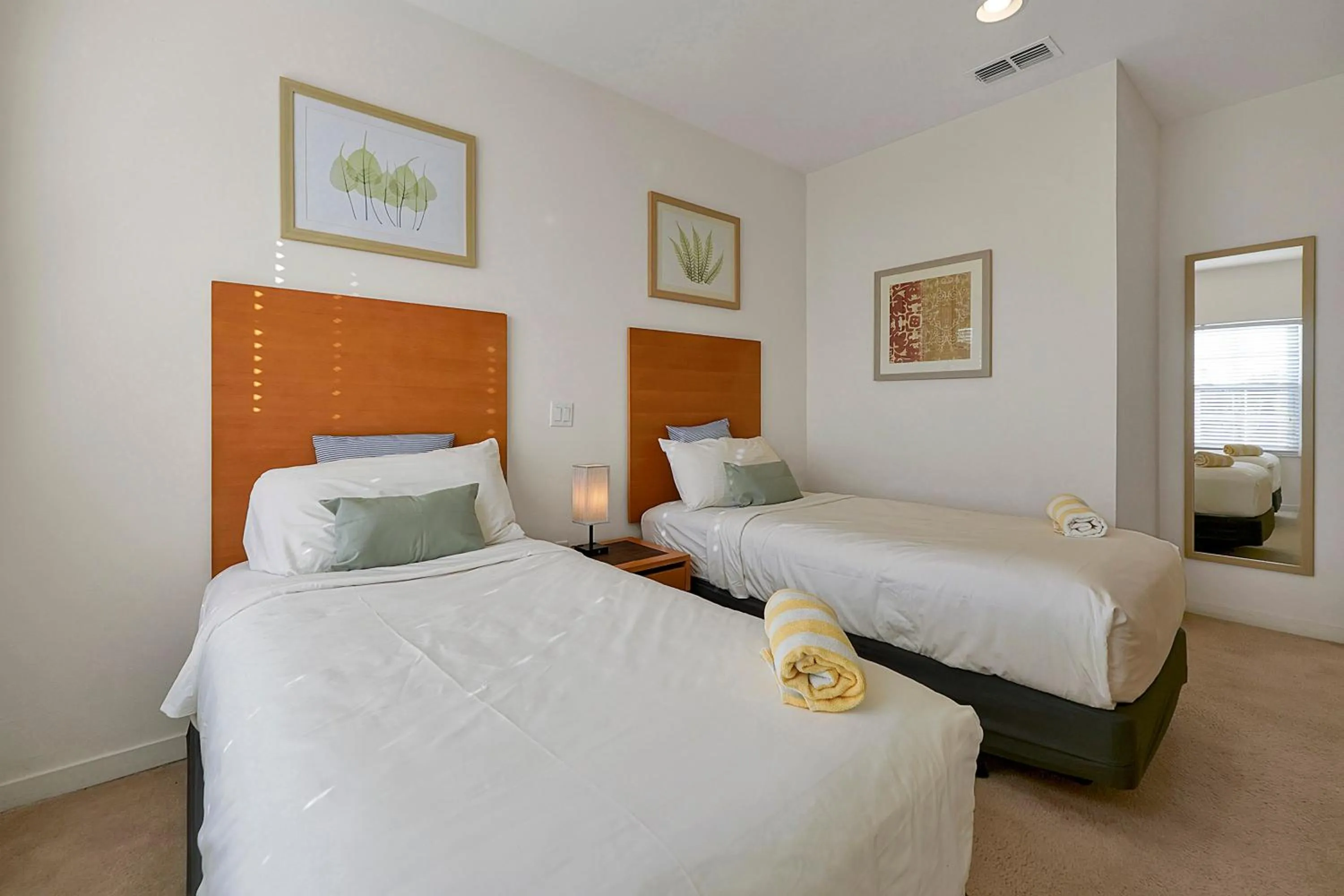 Bed in Regal Oaks Resort Vacation Townhomes by IDILIQ