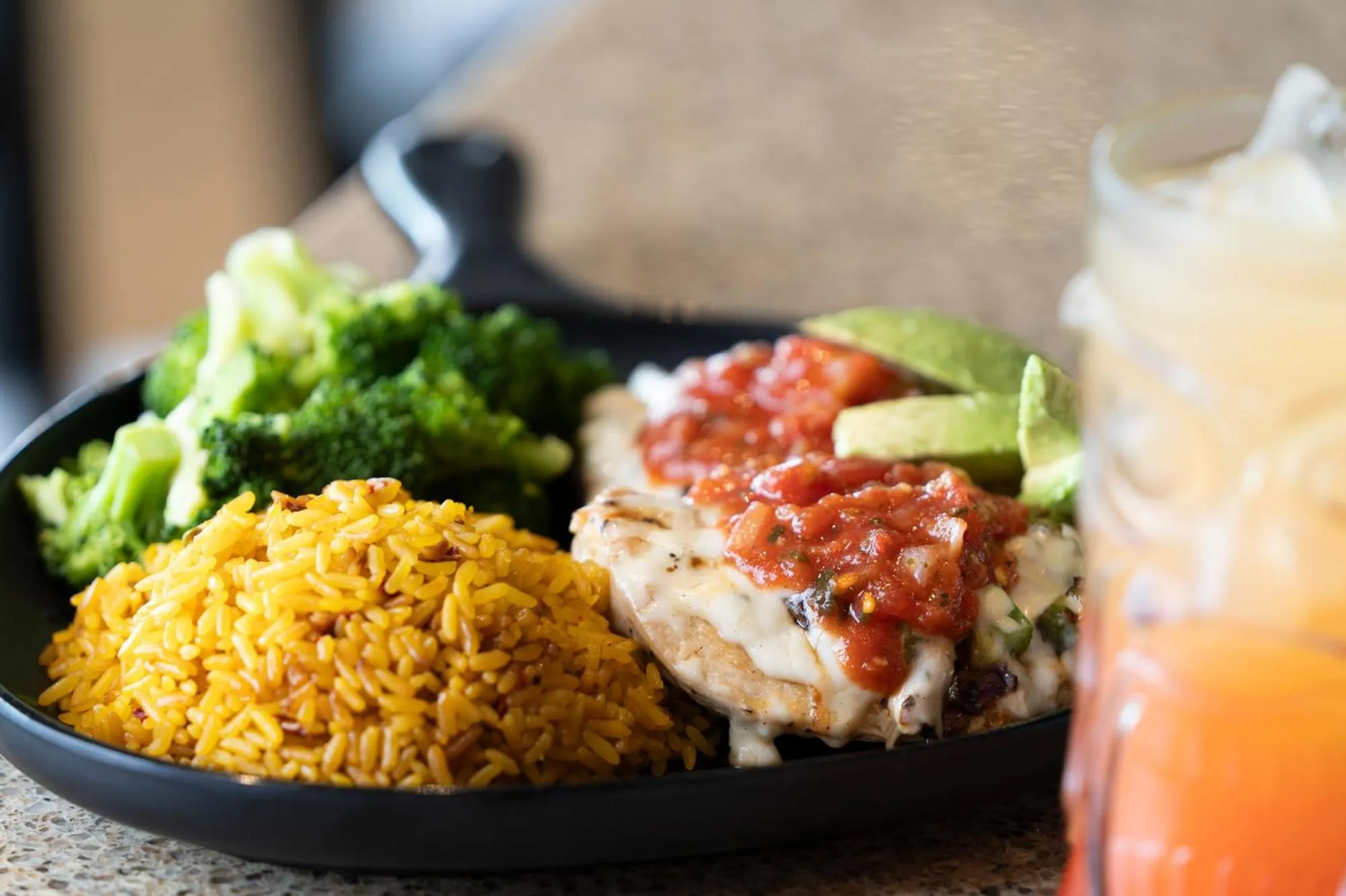 Restaurant/places to eat in Regal Oaks Resort Vacation Townhomes by IDILIQ