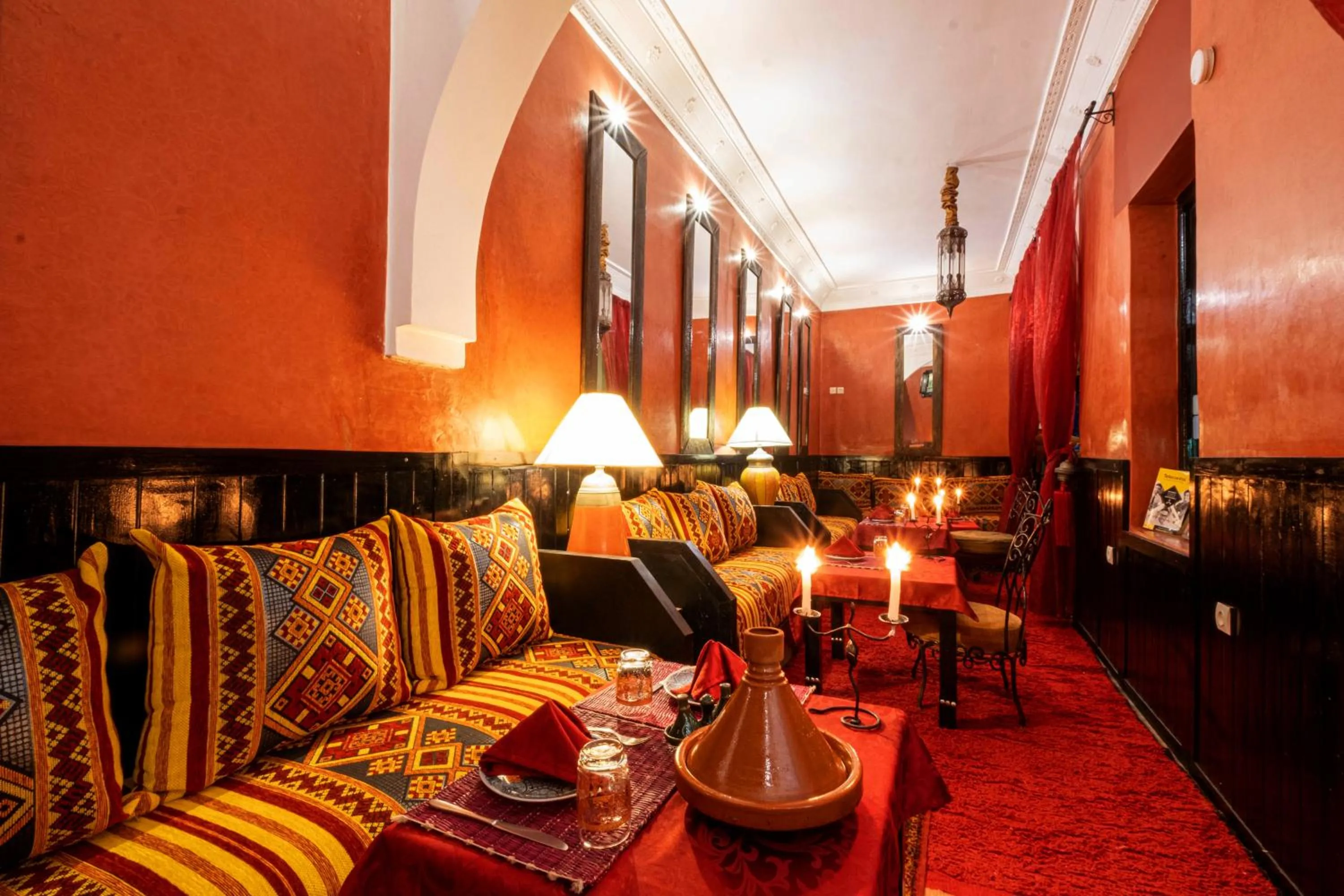 Restaurant/places to eat in Riad ViewPoint