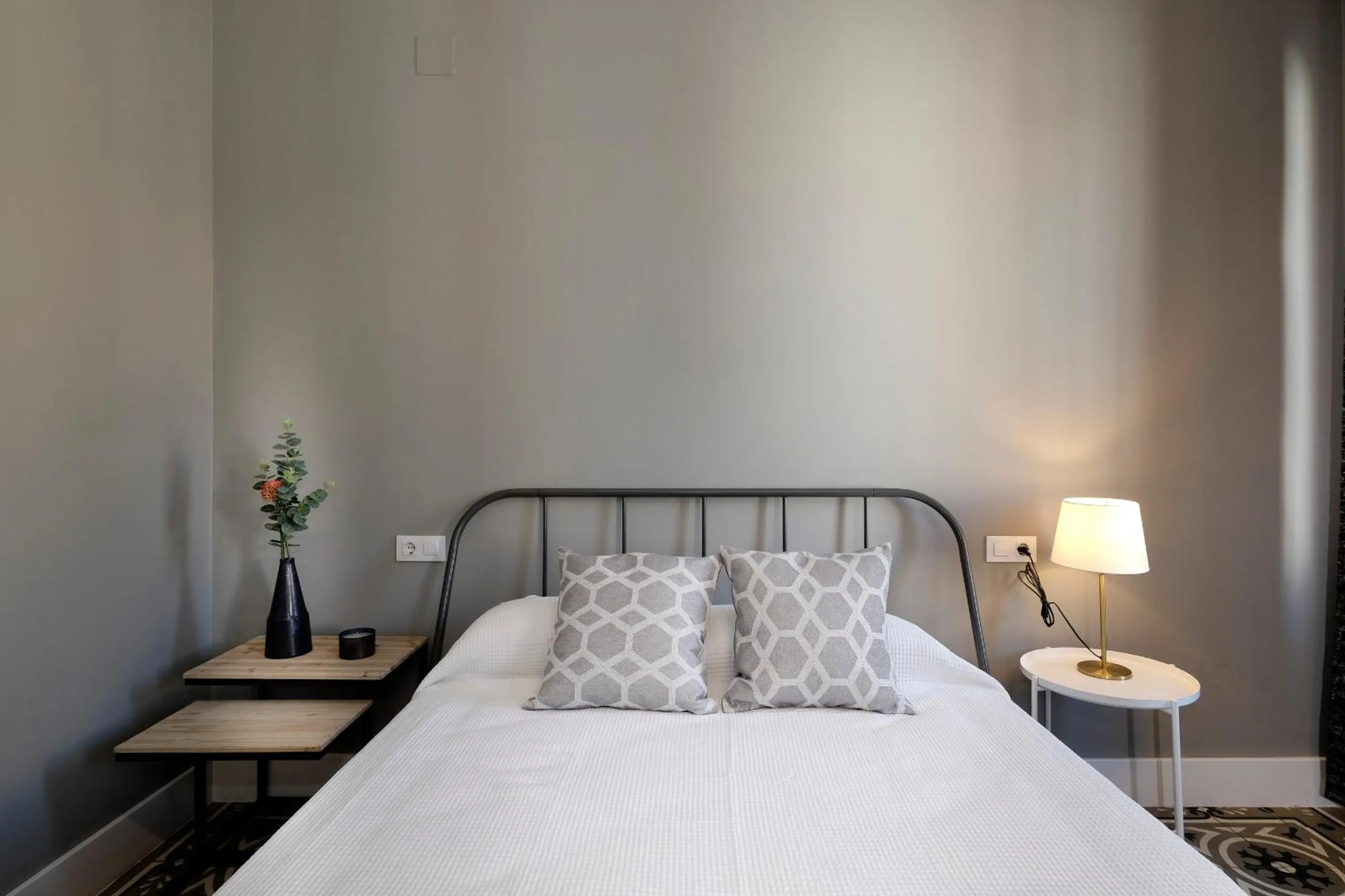 Bed in tuGuest Placeta de San Gil Apartments
