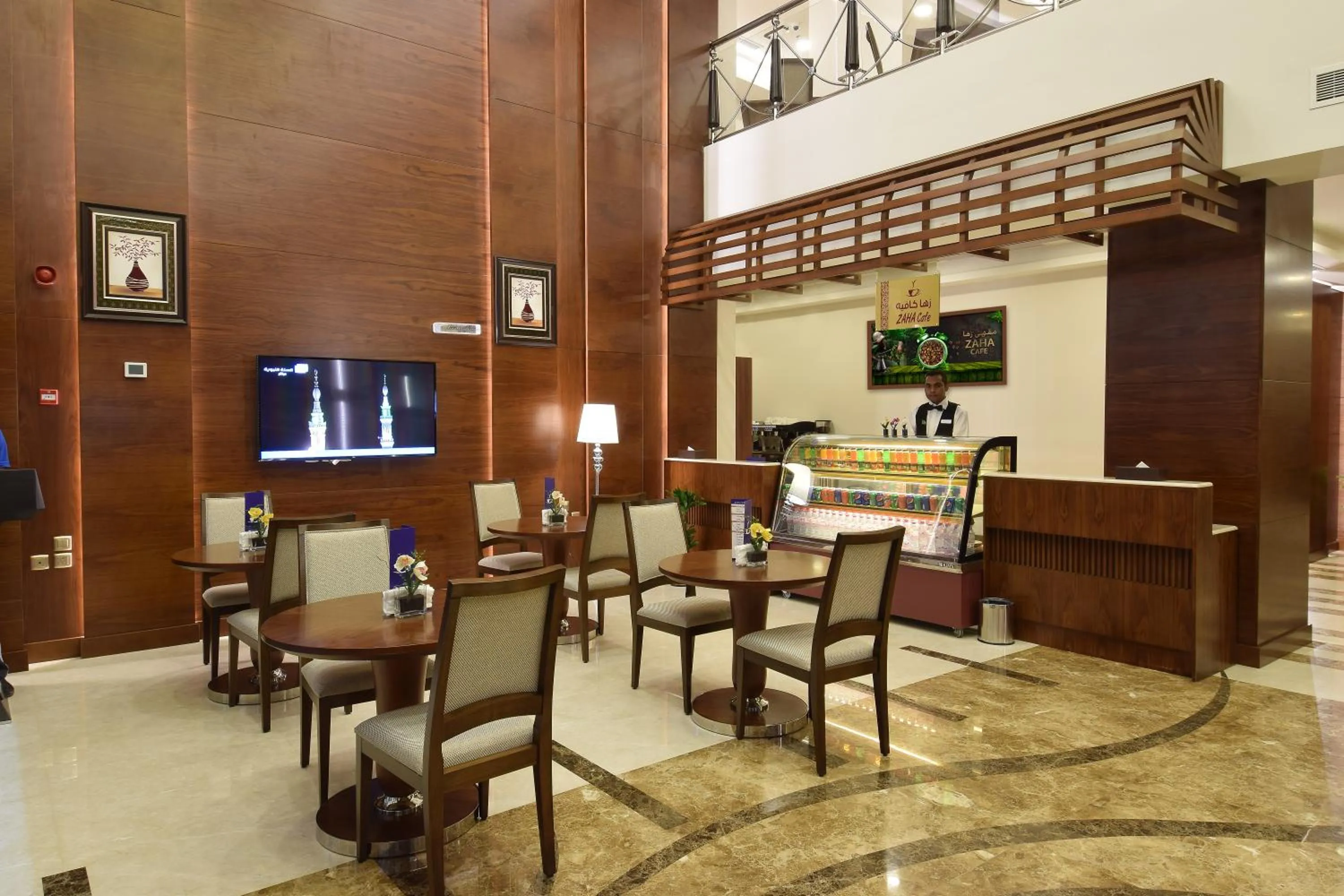 Lobby or reception in Zaha Al Munawara Hotel