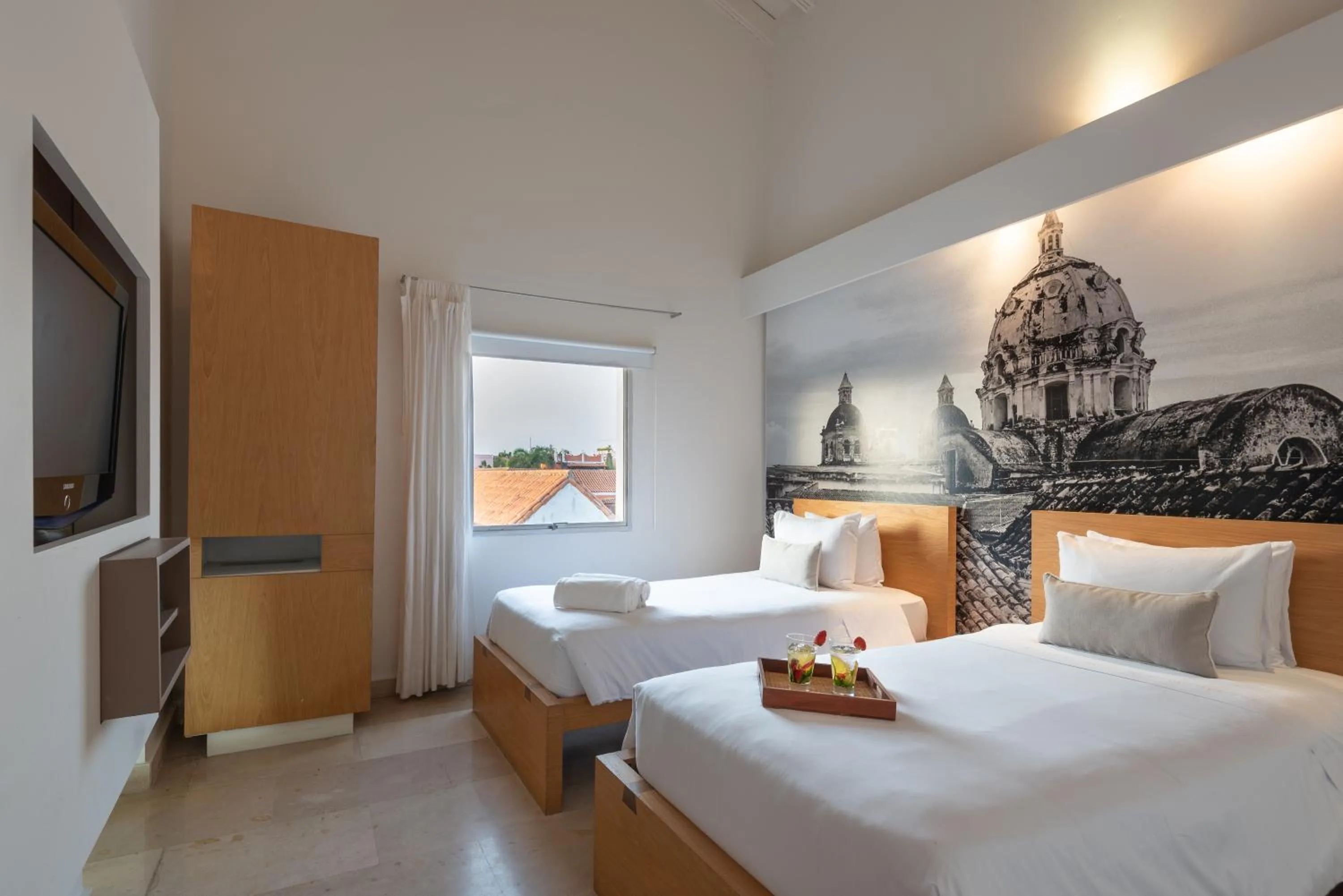 Photo of the whole room, Bed in Delirio Hotel