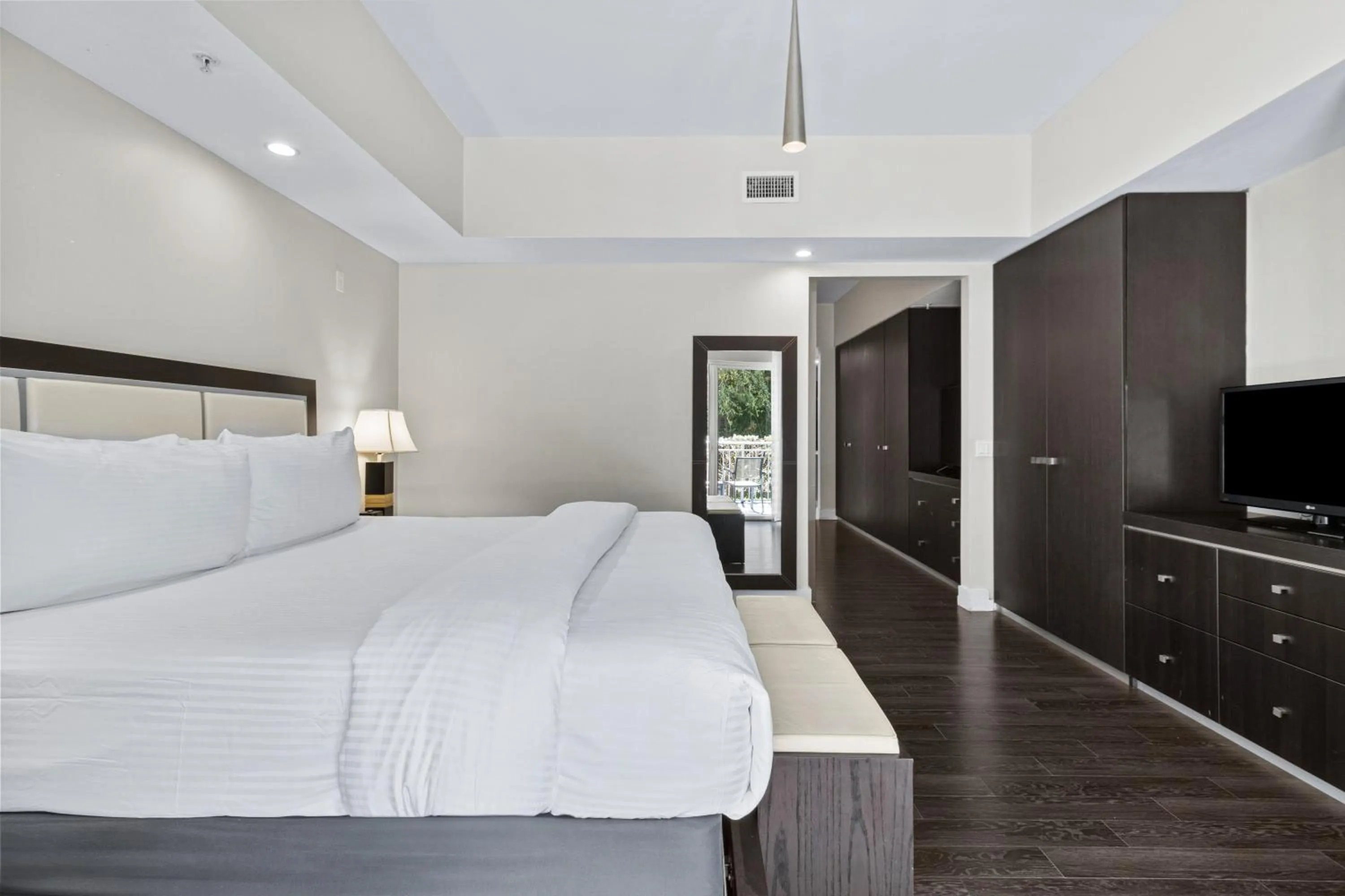 Bed in Provident Doral At The Blue